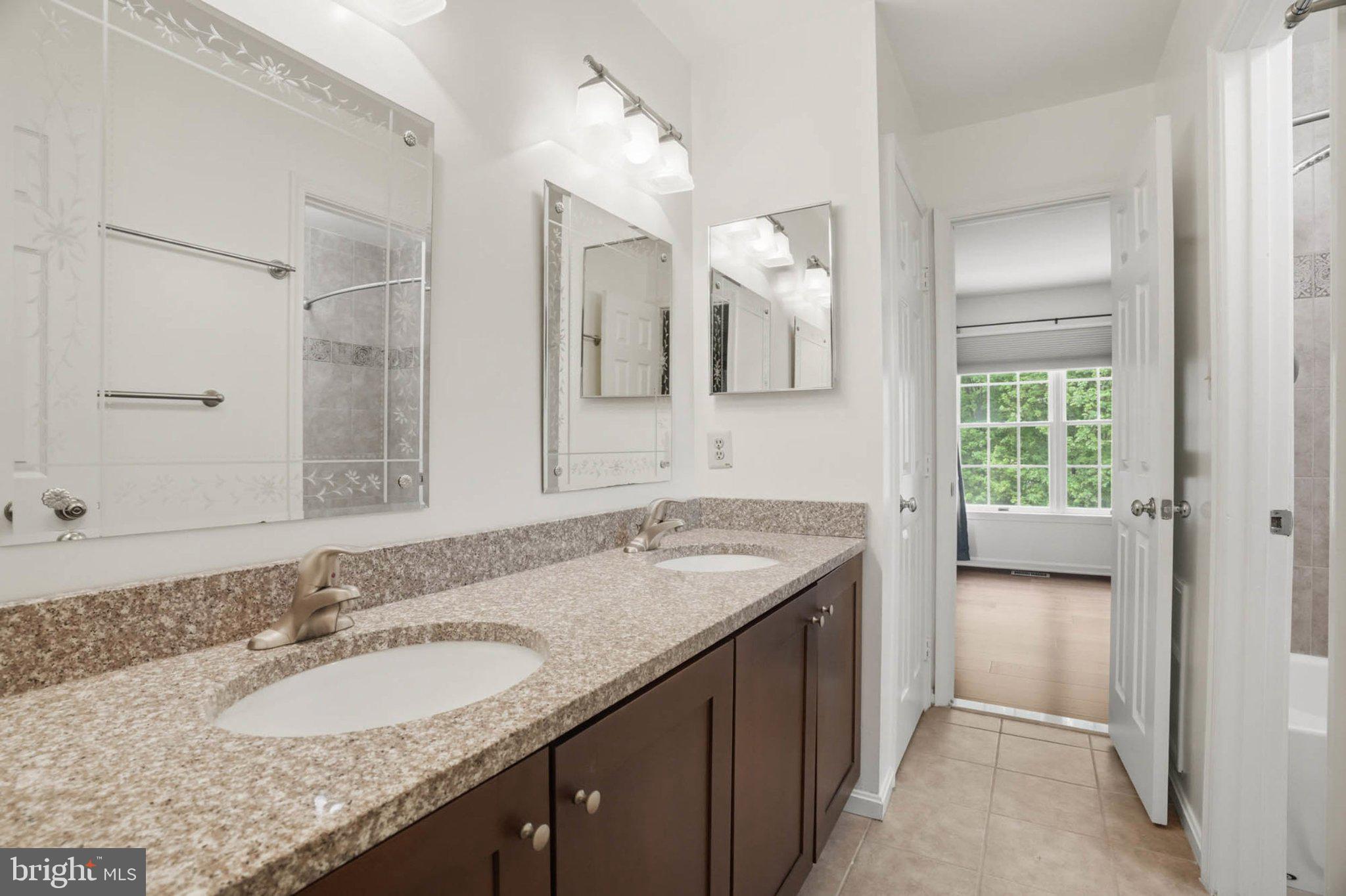 GREEN HILL MANOR - Residential