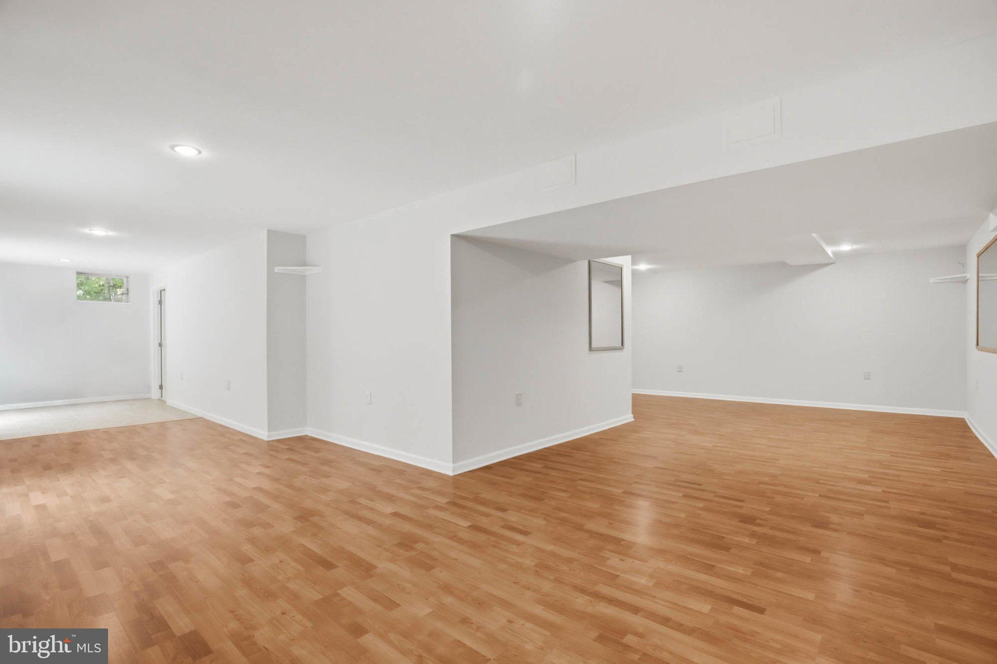 GREEN HILL MANOR - Residential