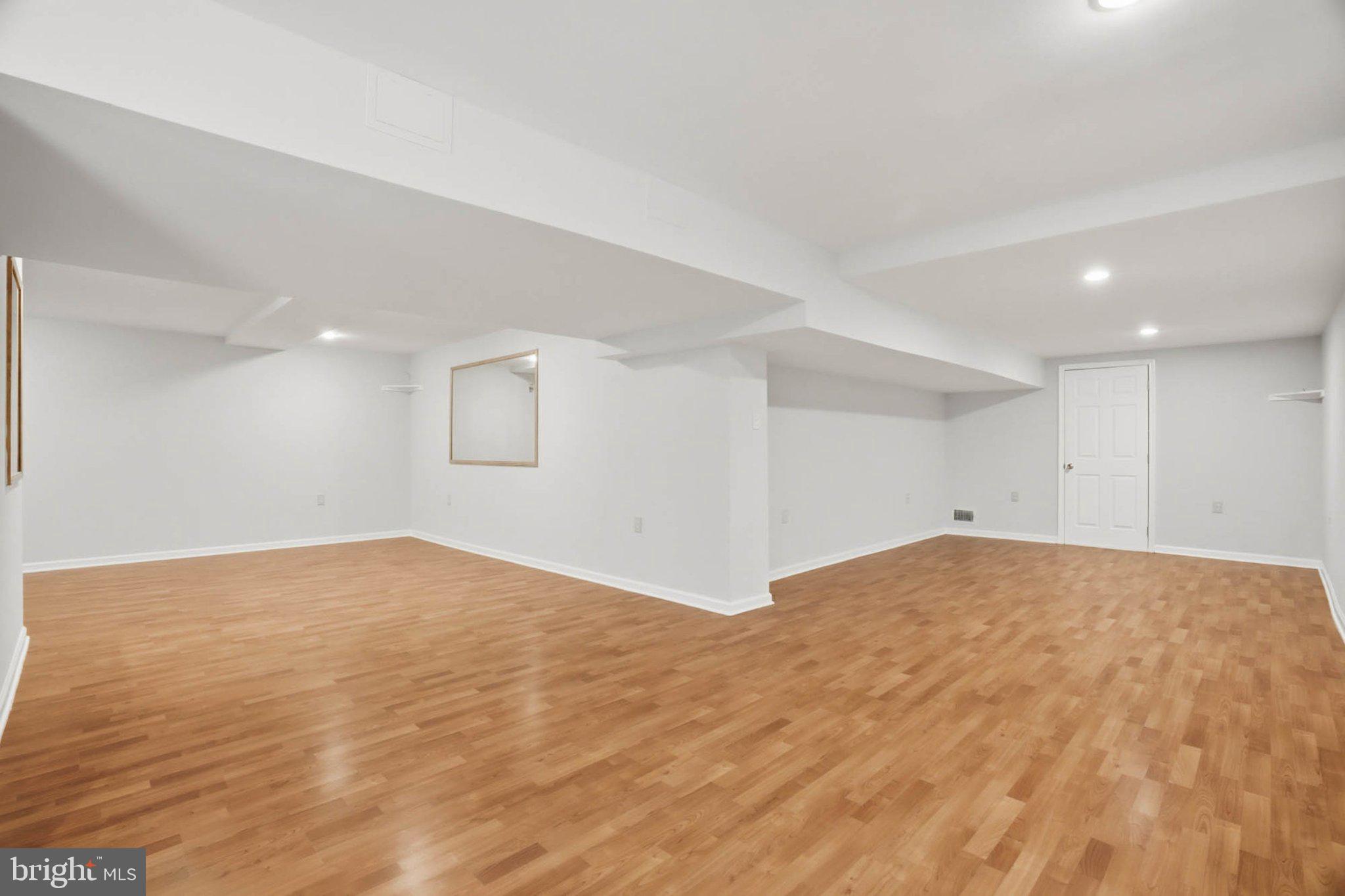 GREEN HILL MANOR - Residential