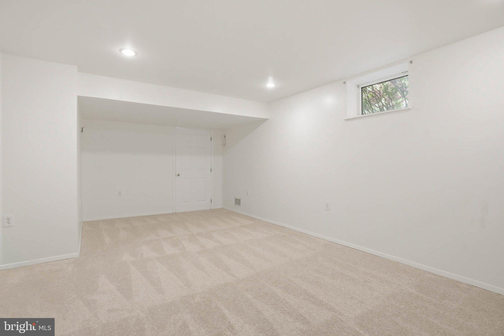 GREEN HILL MANOR - Residential