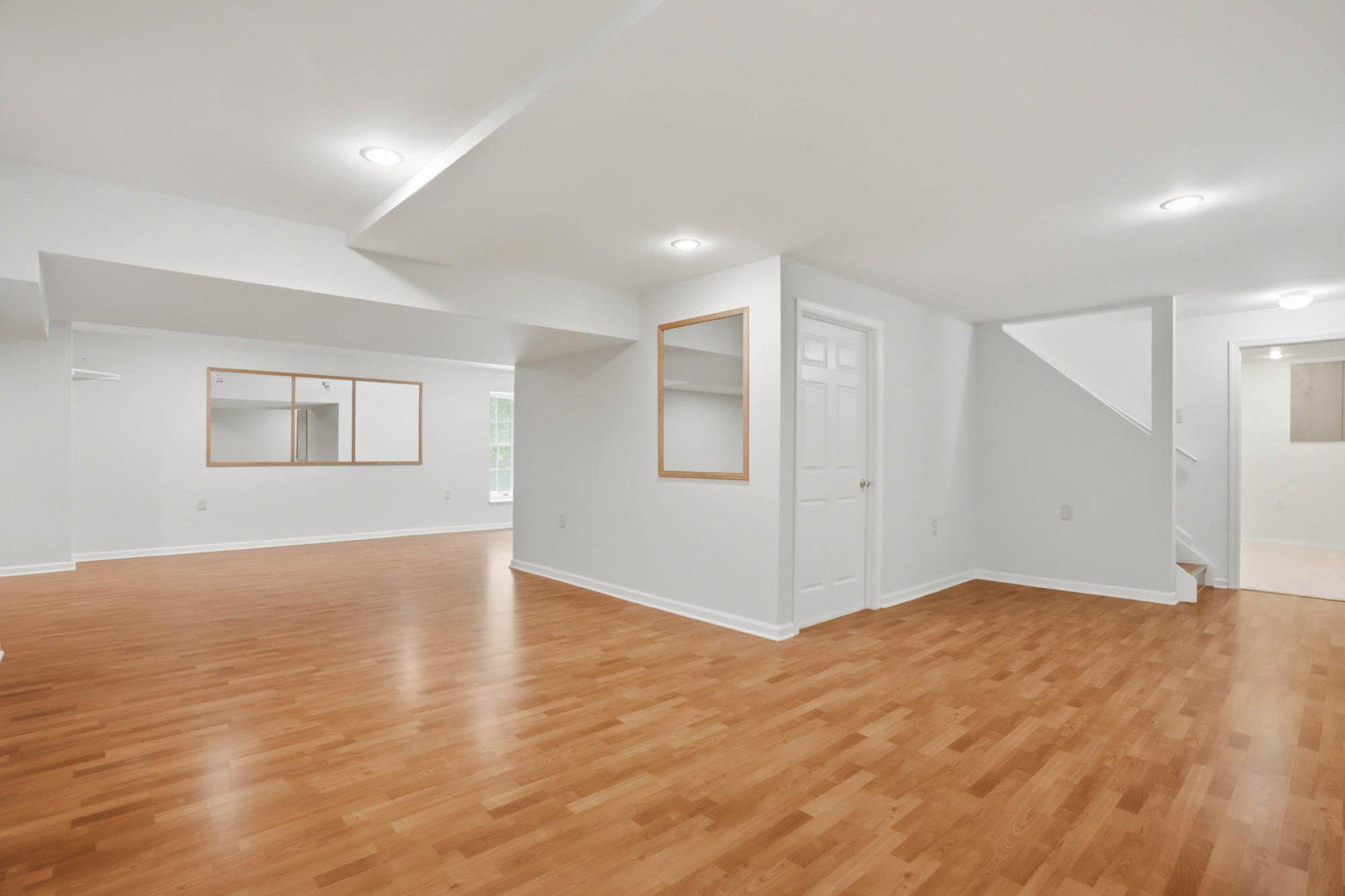 GREEN HILL MANOR - Residential