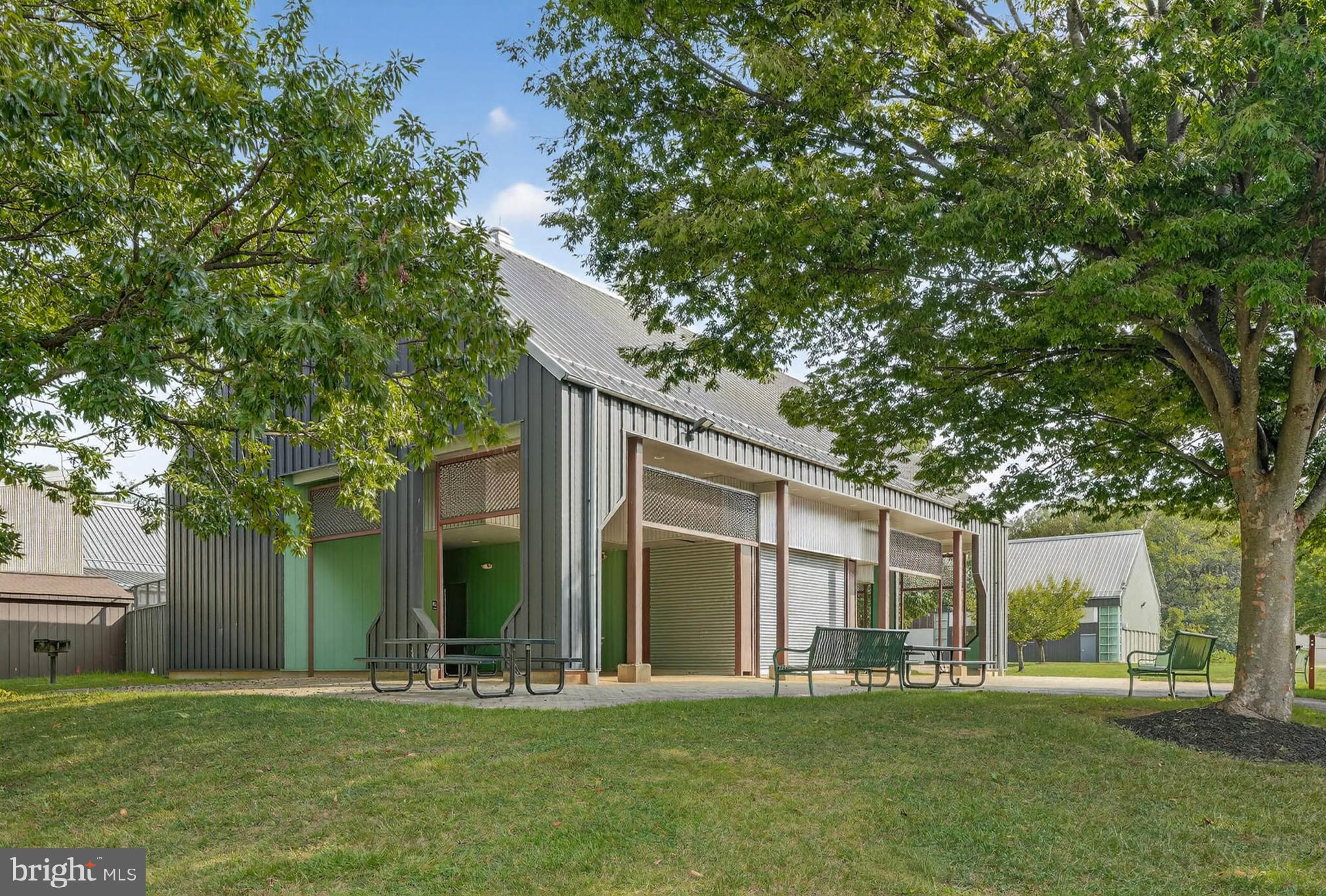 GREEN HILL MANOR - Residential