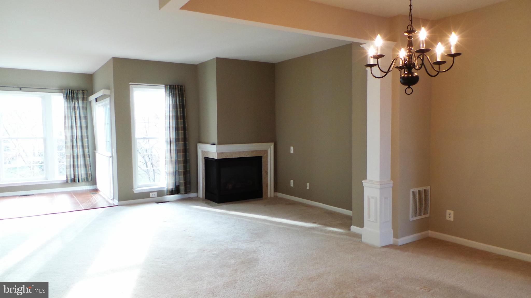 LAUREL HILL LANDBAY - Residential Lease