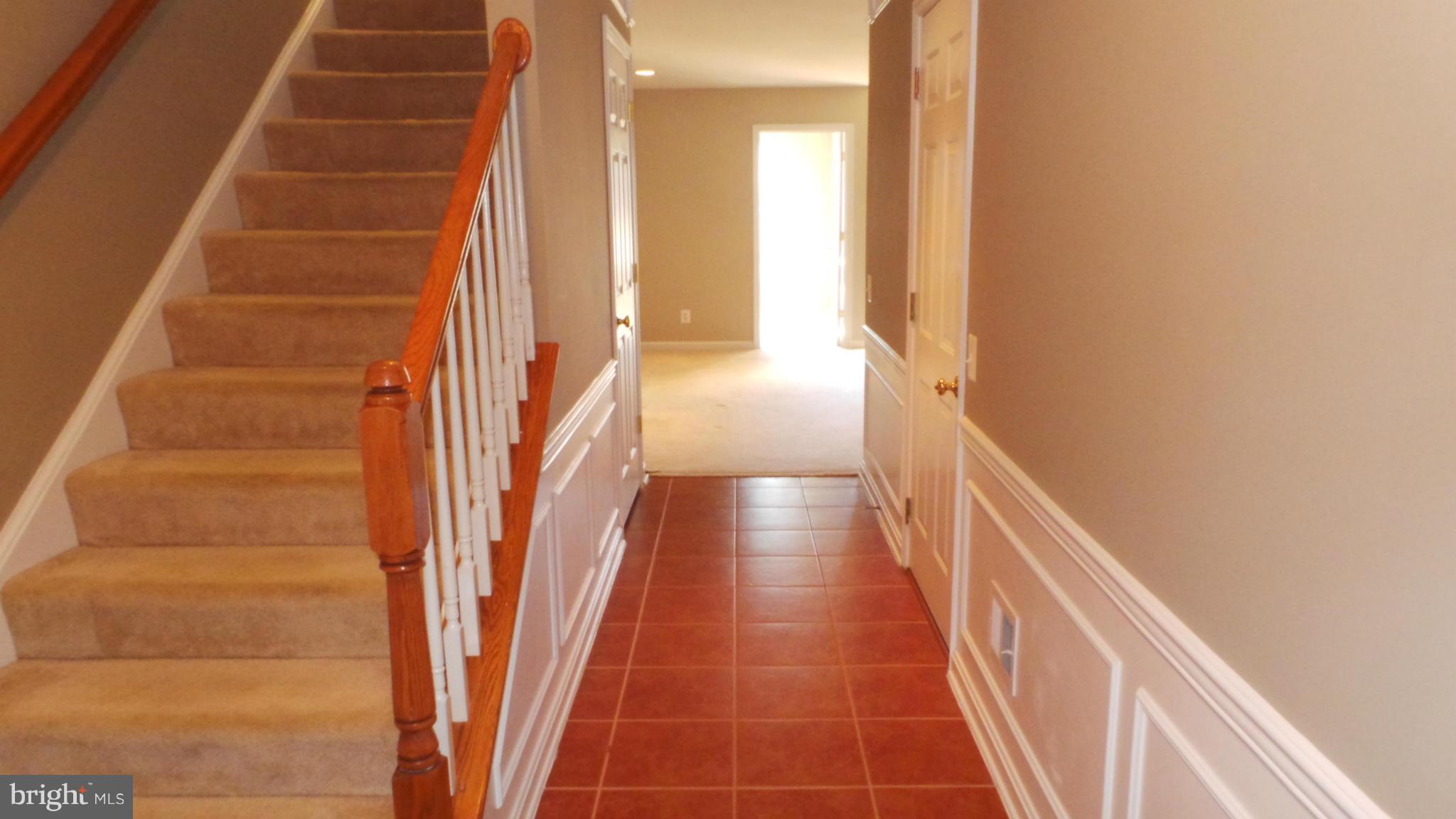 LAUREL HILL LANDBAY - Residential Lease