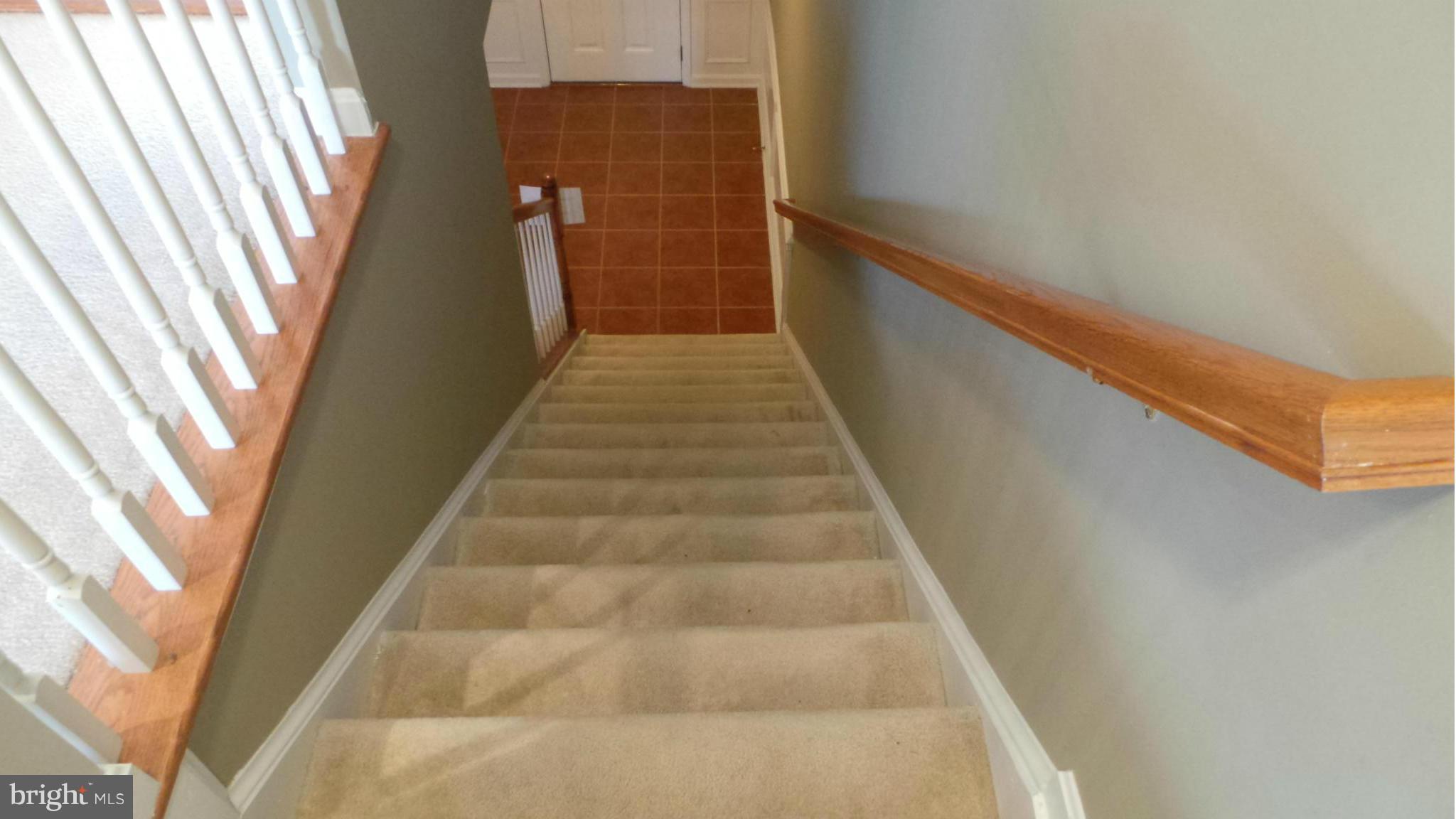 LAUREL HILL LANDBAY - Residential Lease