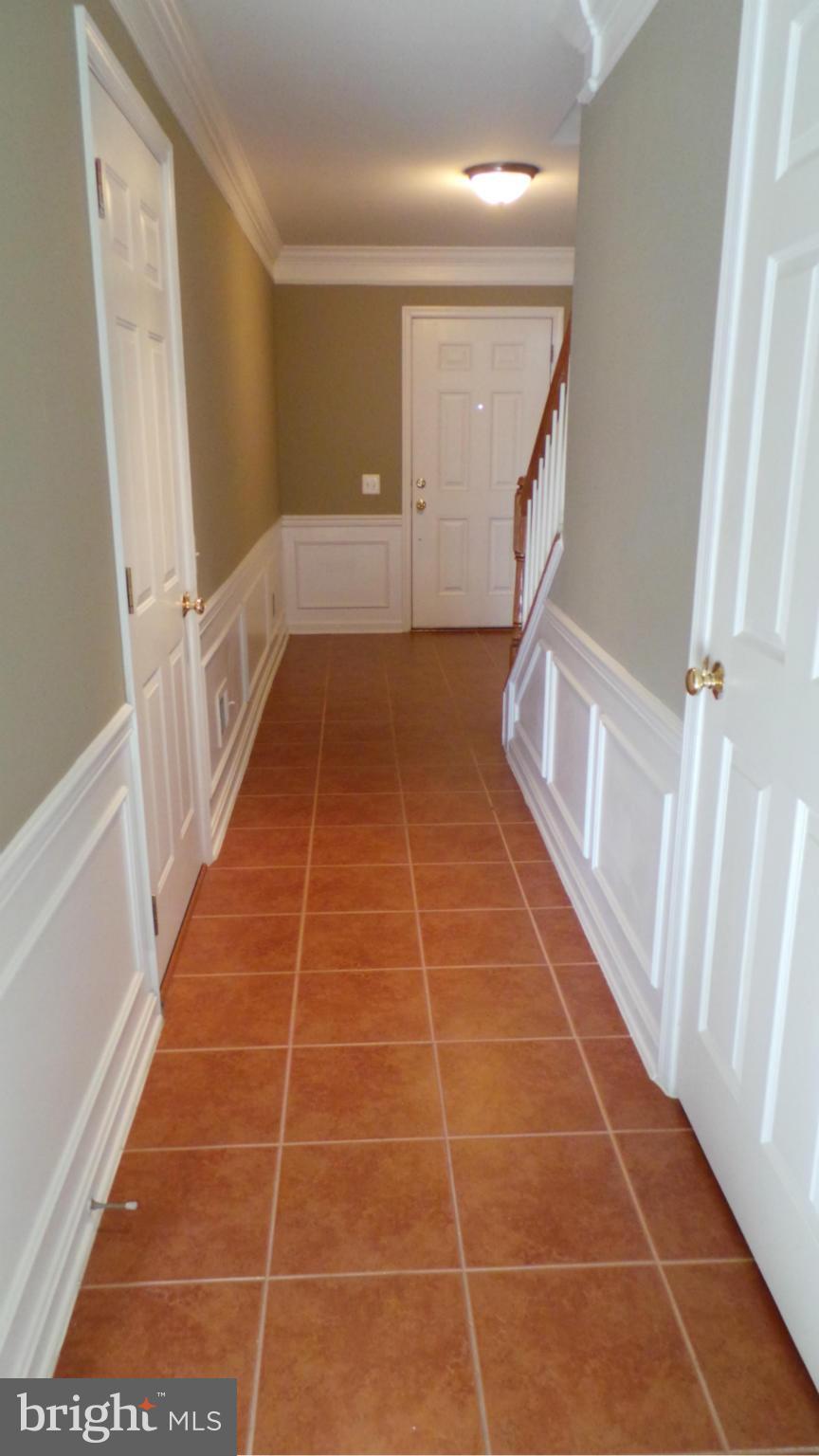 LAUREL HILL LANDBAY - Residential Lease