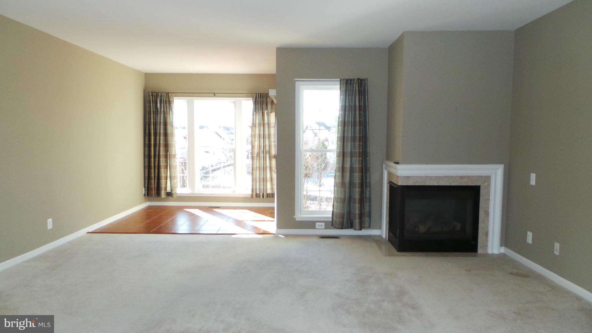 LAUREL HILL LANDBAY - Residential Lease