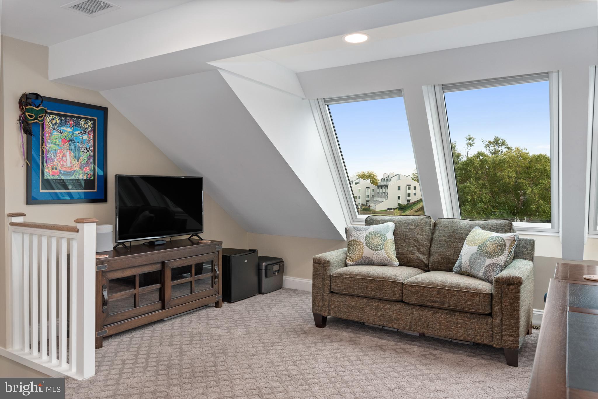 CHESAPEAKE LANDING - Residential