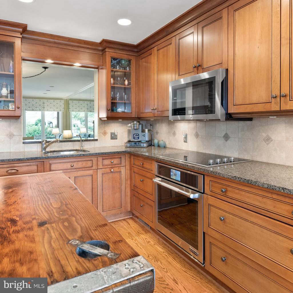 CHESAPEAKE LANDING - Residential