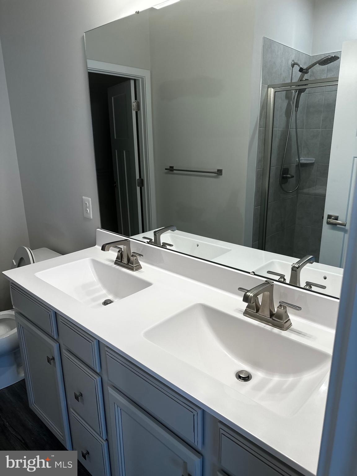 TANYARD SHORES - Residential Lease