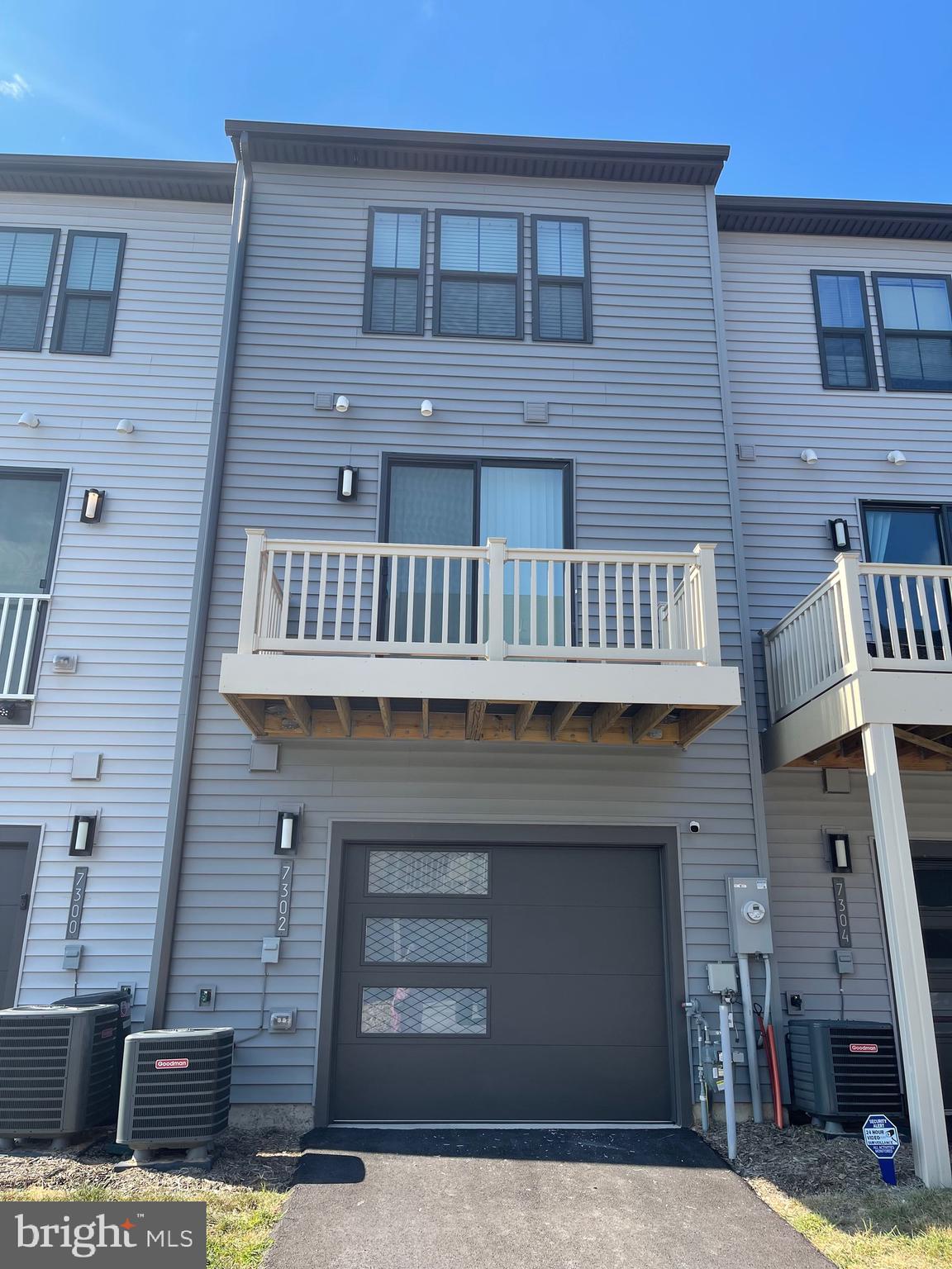 TANYARD SHORES - Residential Lease