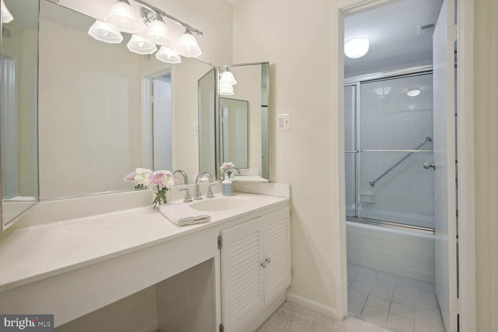 SUMNER VILLAGE - Residential