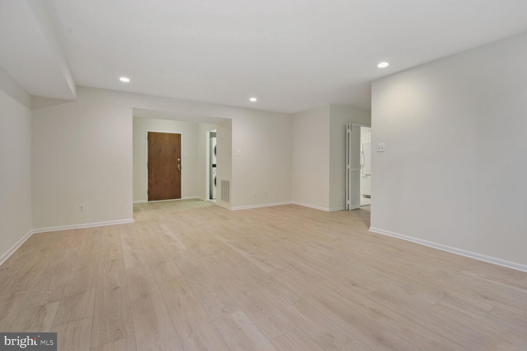 SUMNER VILLAGE - Residential