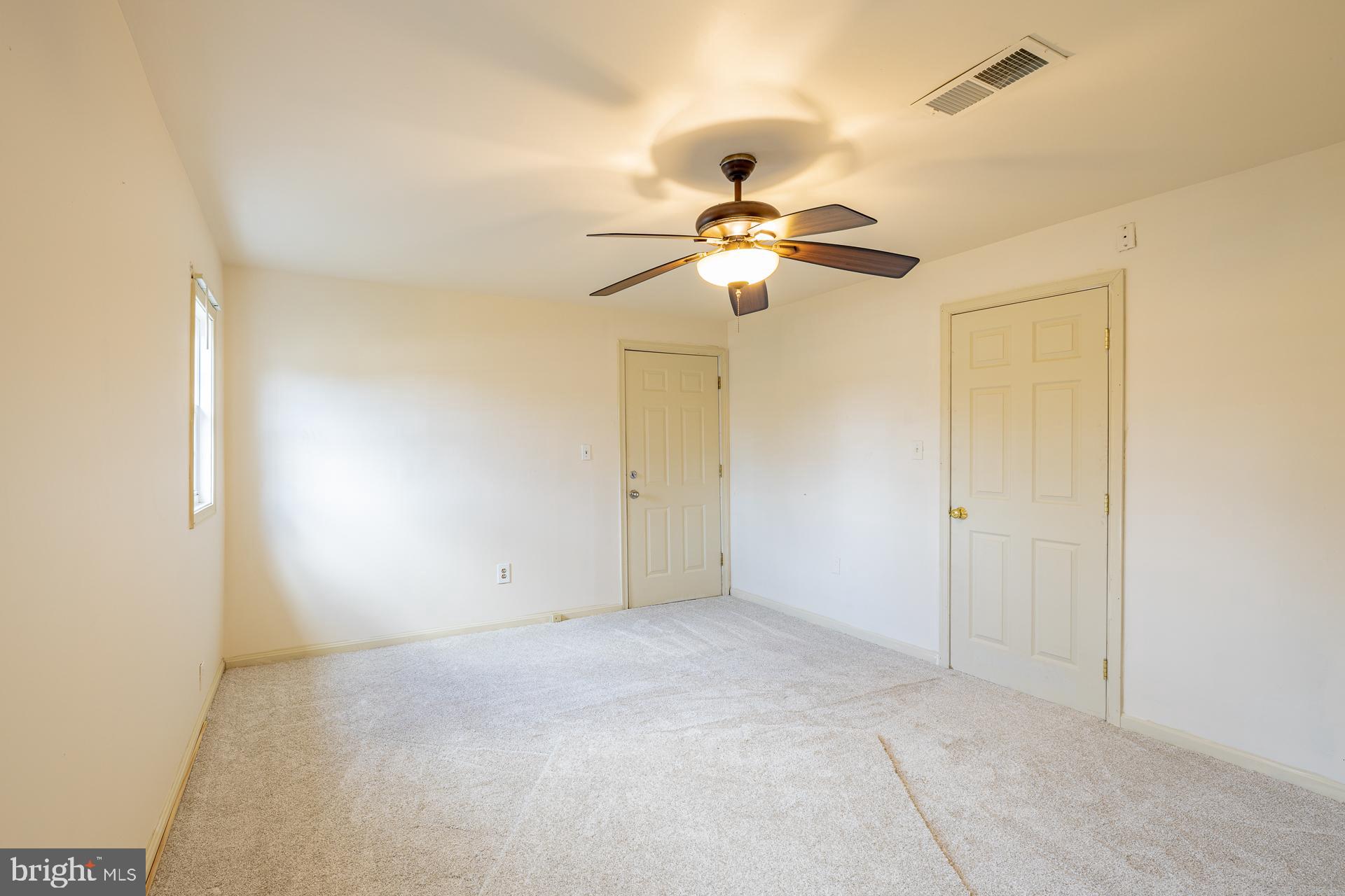 LONGVIEW BEACH - Residential