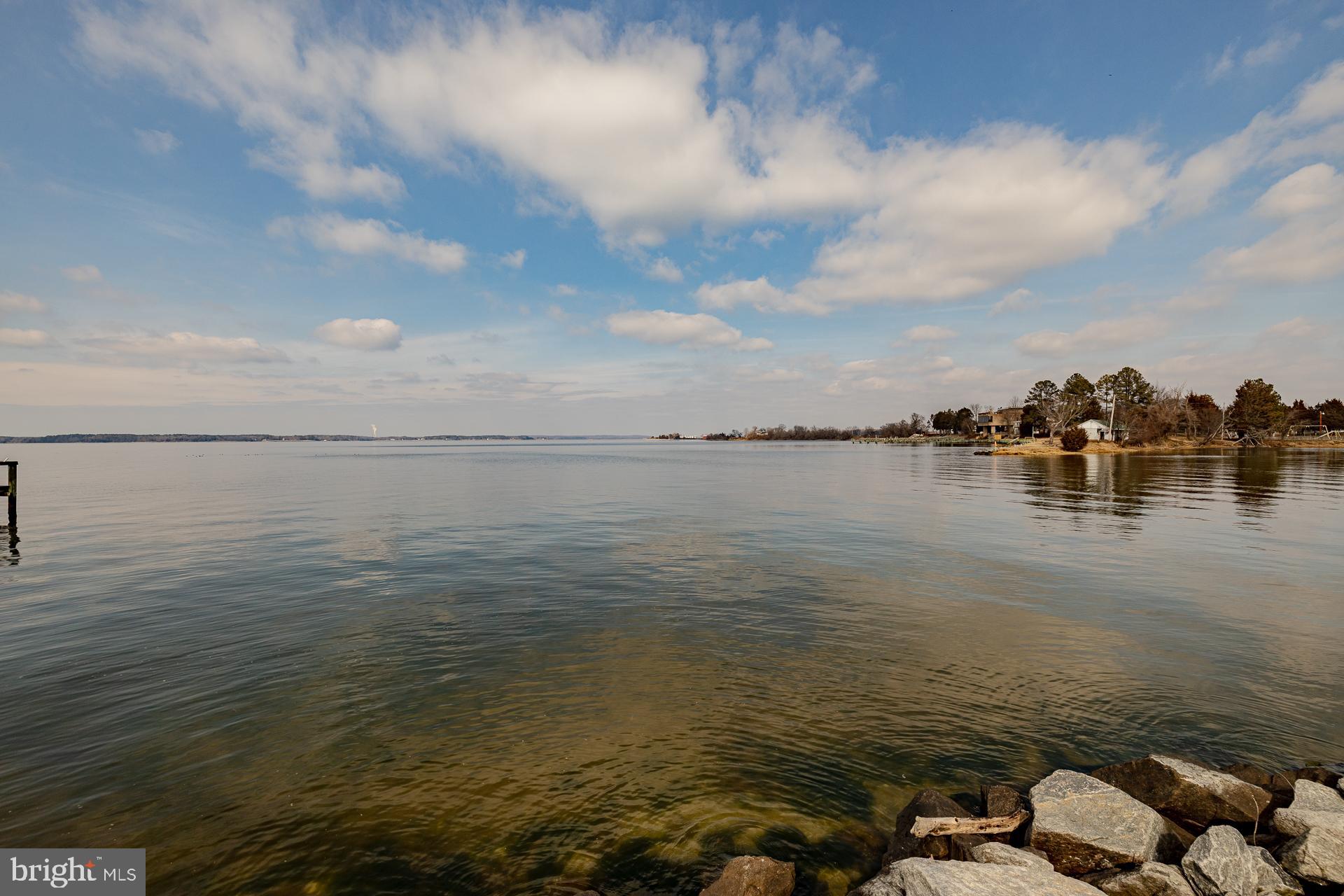 LONGVIEW BEACH - Residential