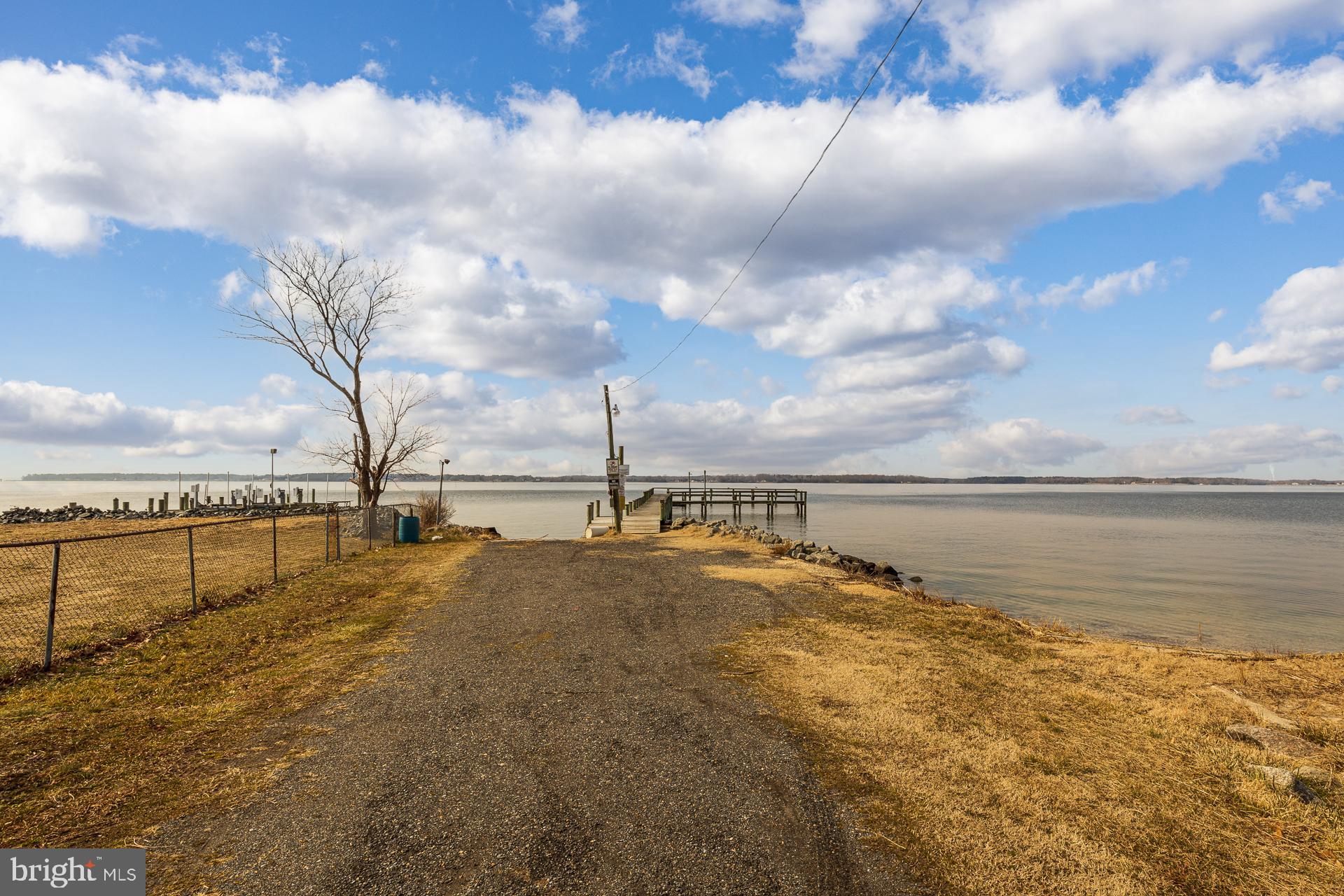 LONGVIEW BEACH - Residential