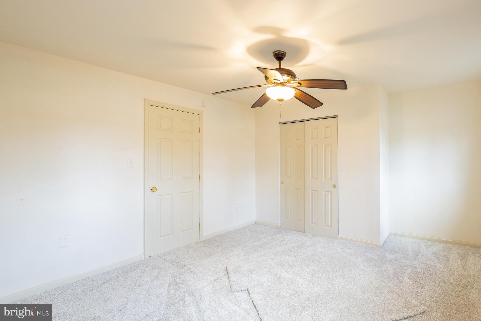 LONGVIEW BEACH - Residential