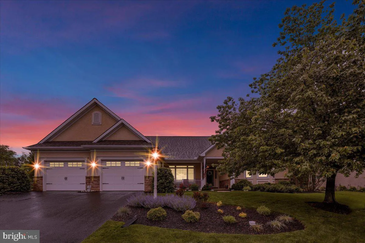 Lancaster, Pennsylvania 17603, United States, 5 Bedrooms Bedrooms, ,3 BathroomsBathrooms,Residential,Pending,129568