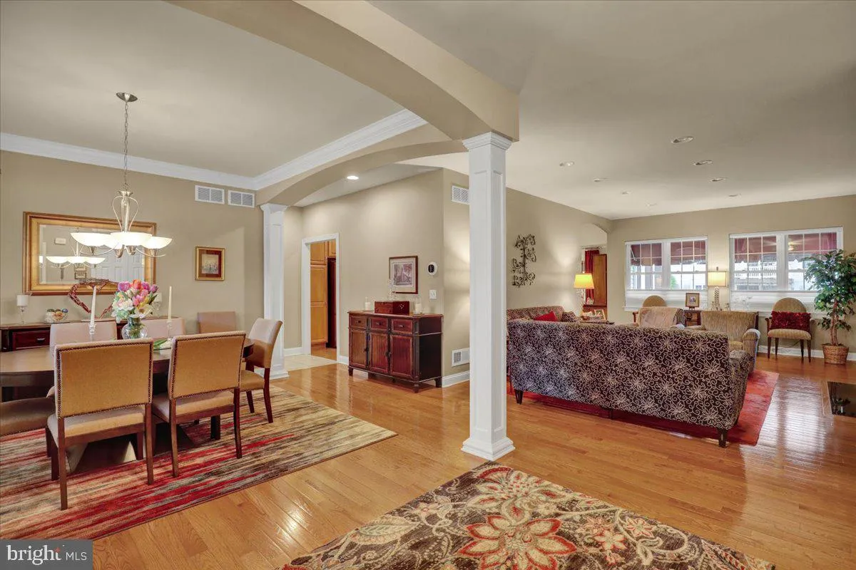 Lancaster, Pennsylvania 17603, United States, 5 Bedrooms Bedrooms, ,3 BathroomsBathrooms,Residential,Pending,129568