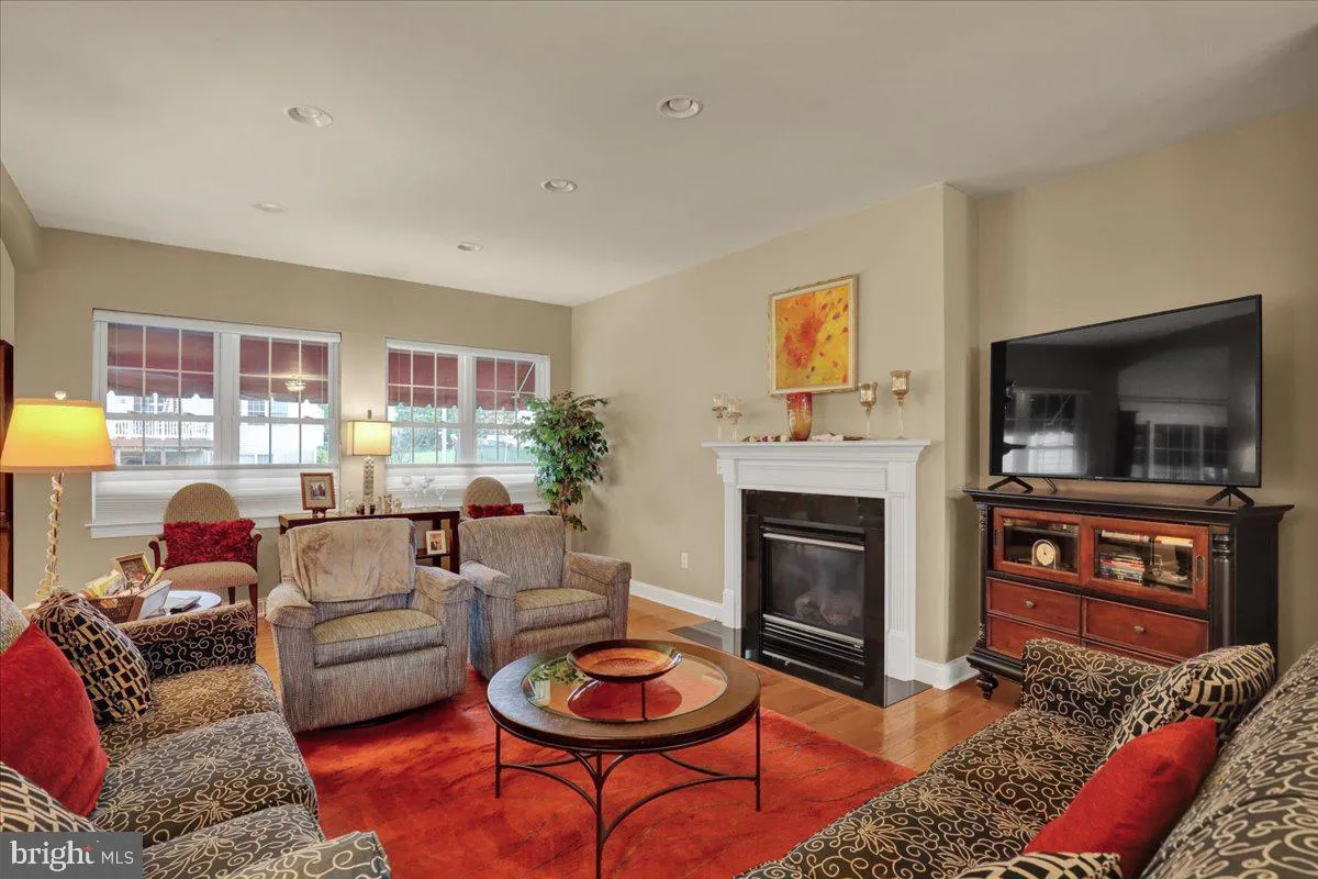 Lancaster, Pennsylvania 17603, United States, 5 Bedrooms Bedrooms, ,3 BathroomsBathrooms,Residential,Pending,129568