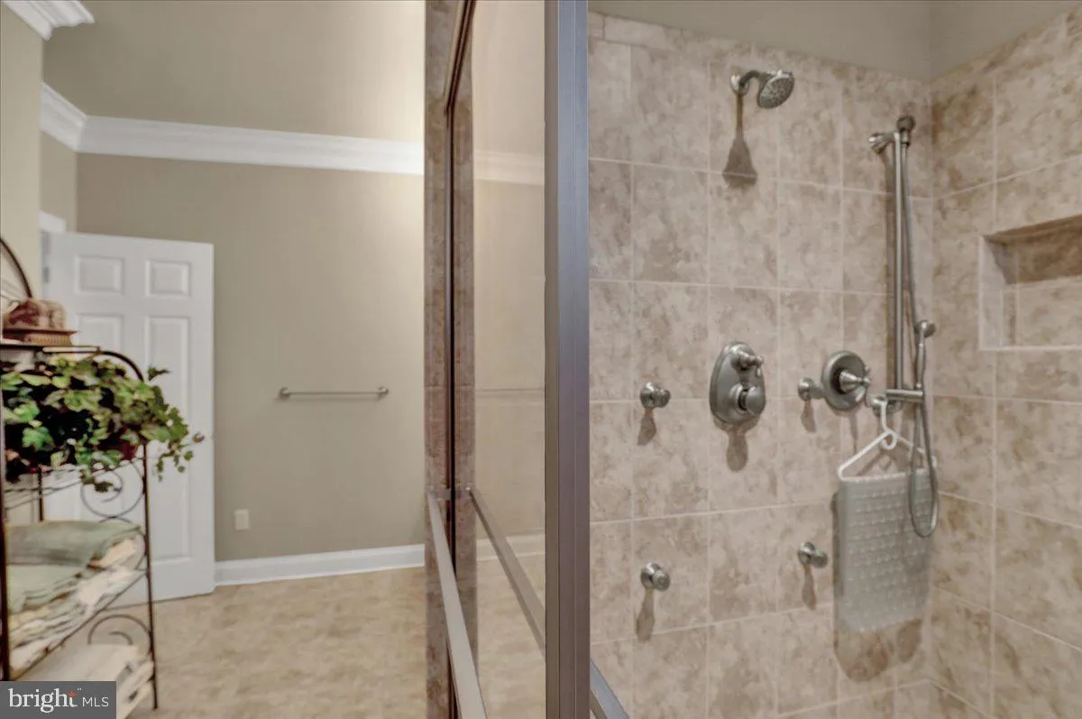 Lancaster, Pennsylvania 17603, United States, 5 Bedrooms Bedrooms, ,3 BathroomsBathrooms,Residential,Pending,129568