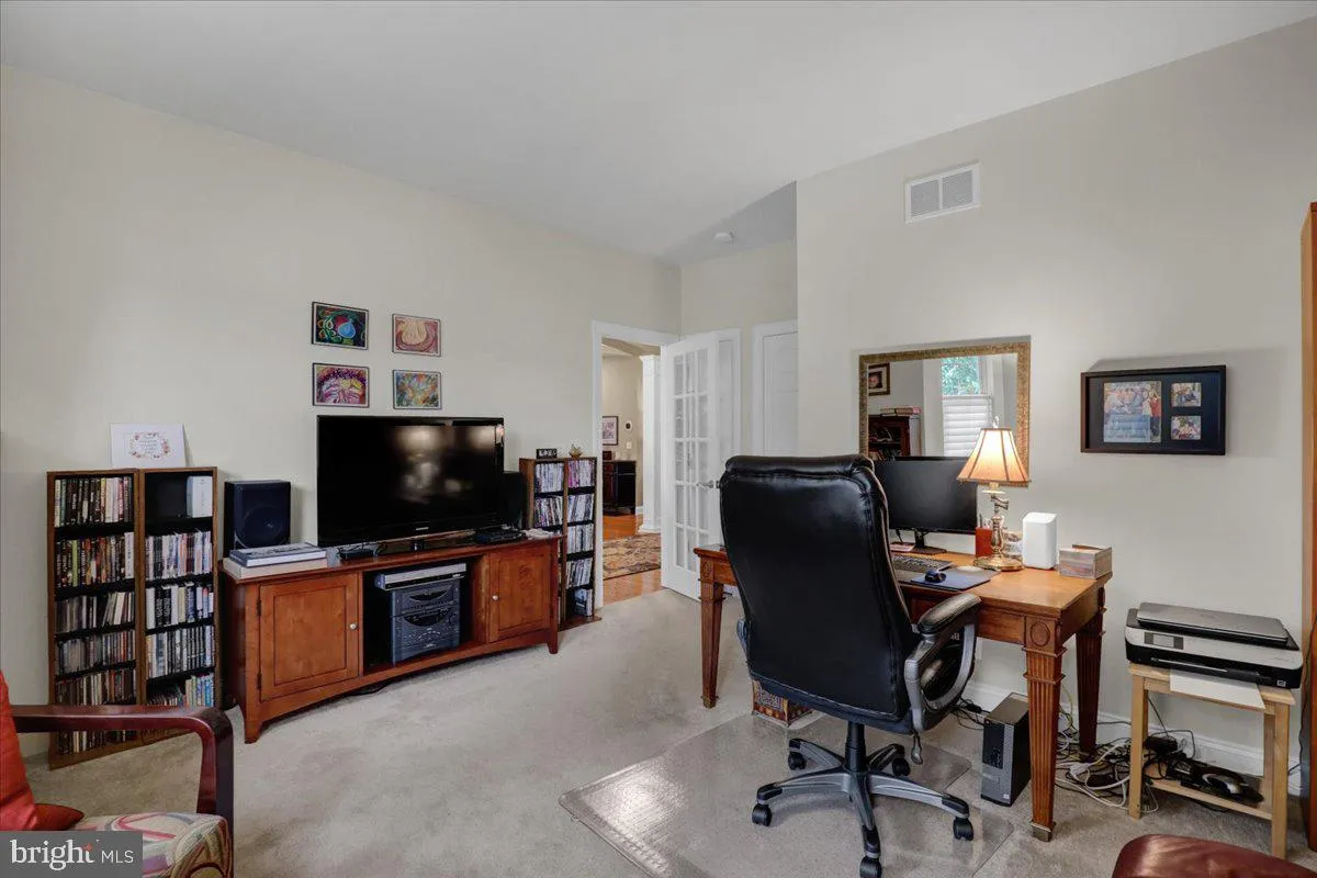 Lancaster, Pennsylvania 17603, United States, 5 Bedrooms Bedrooms, ,3 BathroomsBathrooms,Residential,Pending,129568