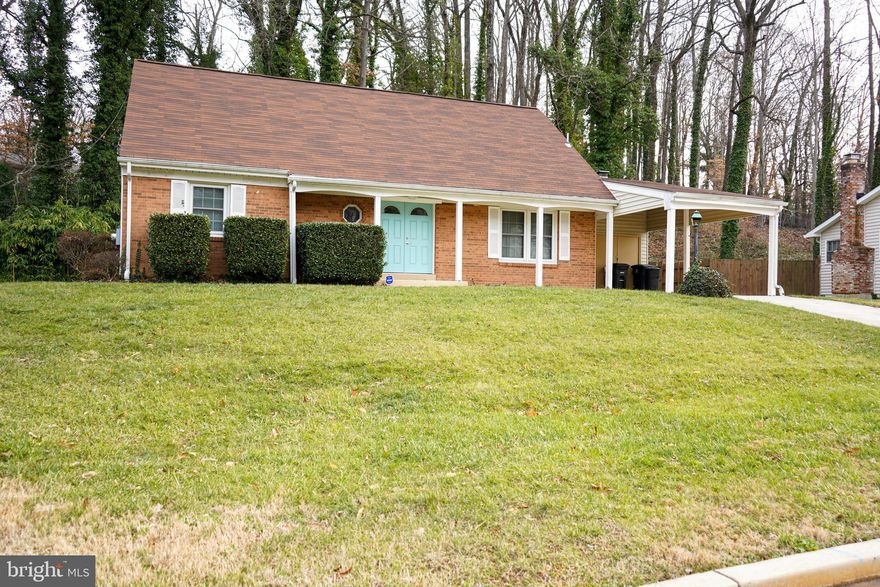 Have you been looking for a spacious home, with upgraded features, in a great location, and room to add your own creativity? Look no further this home fits all of your needs.   
This spacious home has plenty of space for a vast family. Offering 5 bedroom and 3 full baths, a fully renovated kitchen that features quartz countertops, new flooring, new stainless-steel appliances and a bonus kitchen mail station. Wow!!! As you enter the home through the front double doors you are greeted by the open foyer, newly refinished hardwood flooring and hardwood steps. The foyer opens up to the living room and dining room, that wraps around to the recreation area that accents the cozy wood fireplace. On the main level there are 2 spacious bedrooms and 2 full bathrooms. In the owner's suite the bathroom offers a sitting jacuzzi style bathtub that is perfect for relaxing from a hard day's work. Travel upstairs to see the 2 large, hardwood floored bedrooms and updated bathroom. The freshly painted basement leaves room for your own creativity. With close to 1,000 sqft of open space you can design this basement to your liking. The basement offers an additional fully finished bedroom, storage room, and washer and dryer. Located in the Apple Grove neighborhood of Fort Washington, this home is just minutes from several shopping centers, National Harbor, Washington DC, the Woodrow Wilson bridge that leads to Virgina and 495 Hwy   This home qualifies for multiple grants and home buyer incentives from $5,000-$20,000. Contact me for more information to see if you qualify.  

BACK ON MARKET buyer failed to perform (EMD was kept by seller) home appraised over list price and is ready for its new owner!