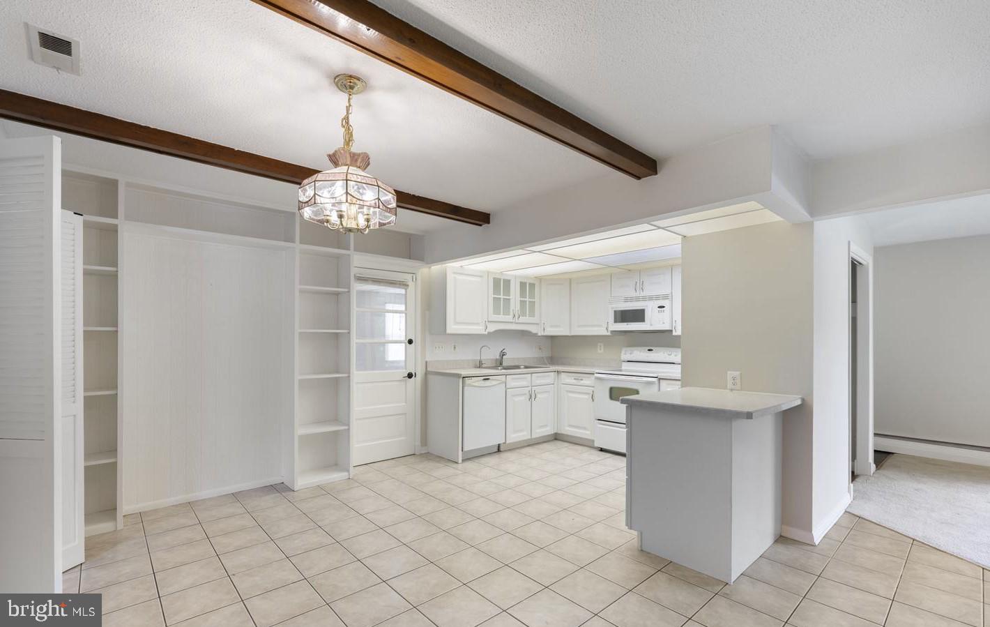 8005 WOODHOLME CIRCLE
