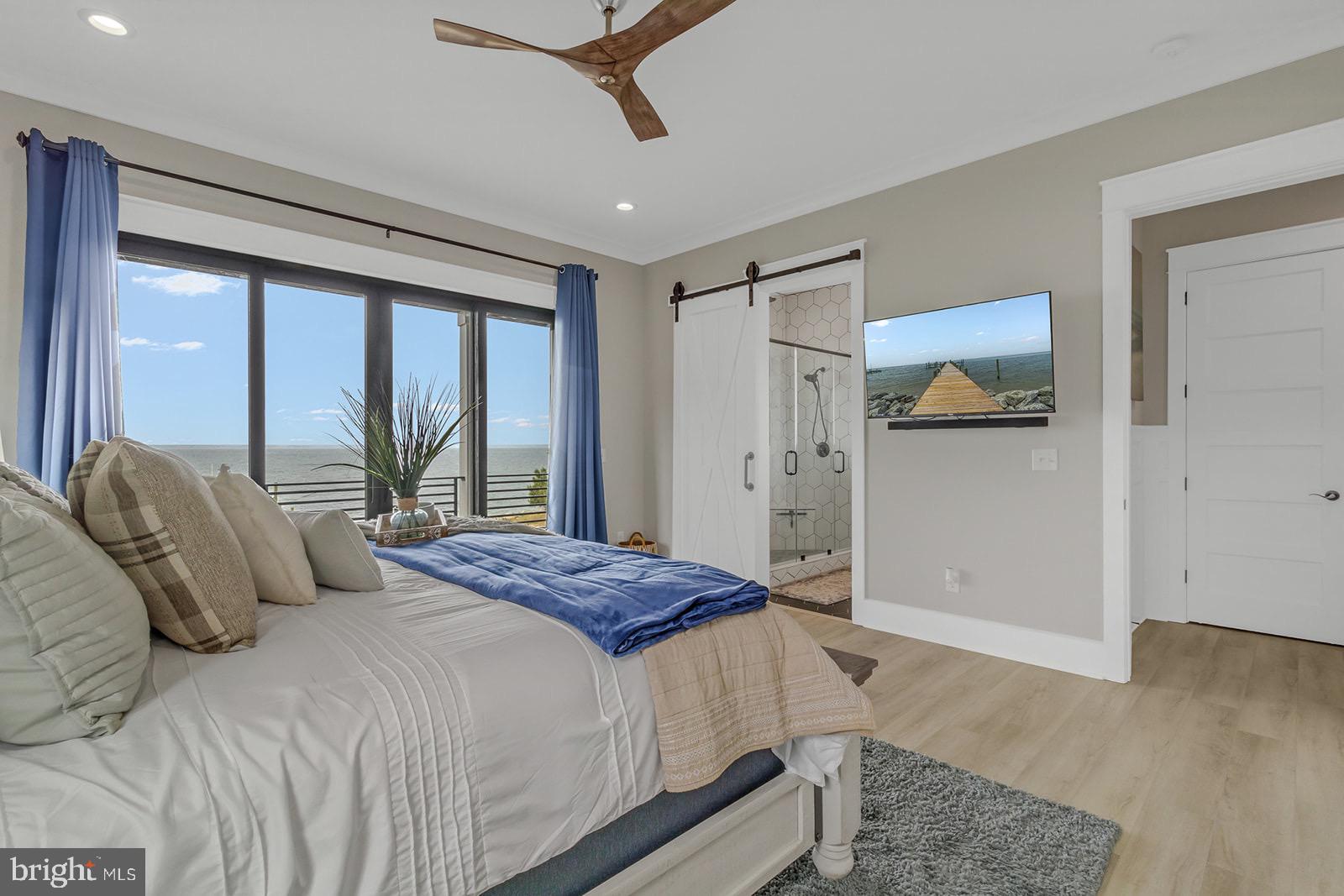 WHITE STONE - Residential