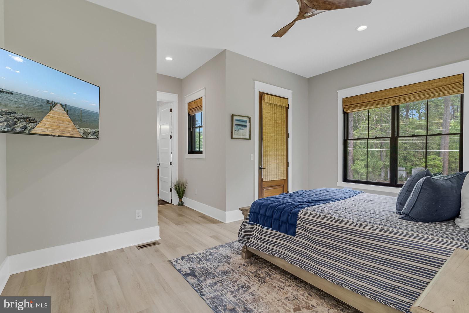 WHITE STONE - Residential