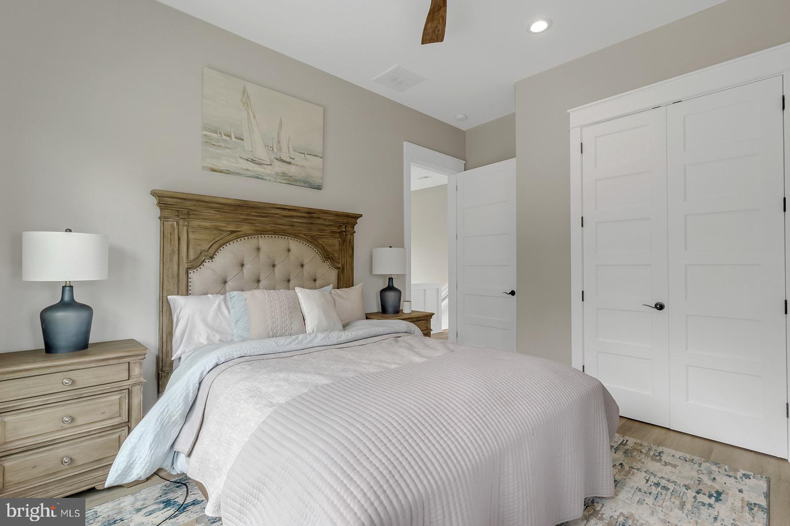 WHITE STONE - Residential