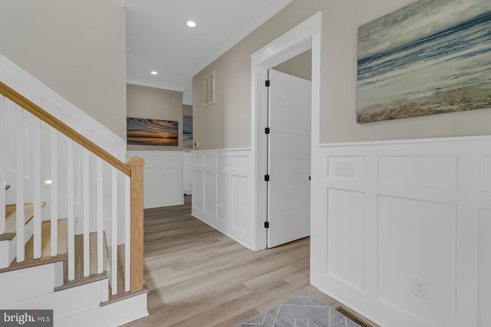 WHITE STONE - Residential