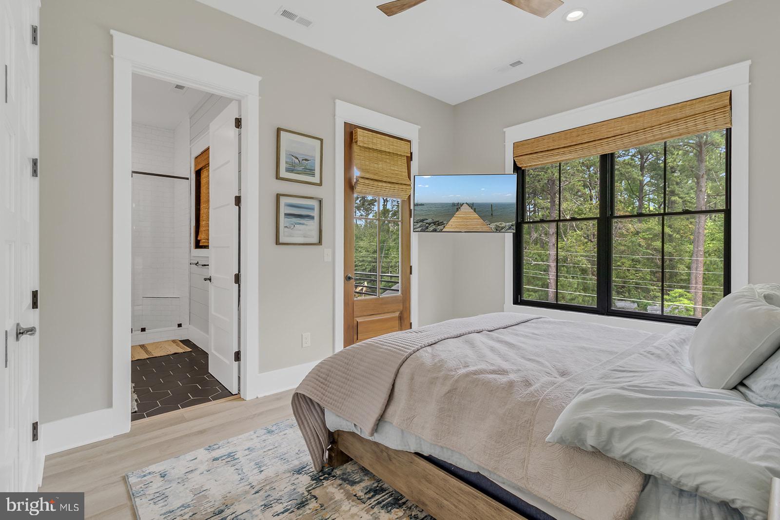 WHITE STONE - Residential