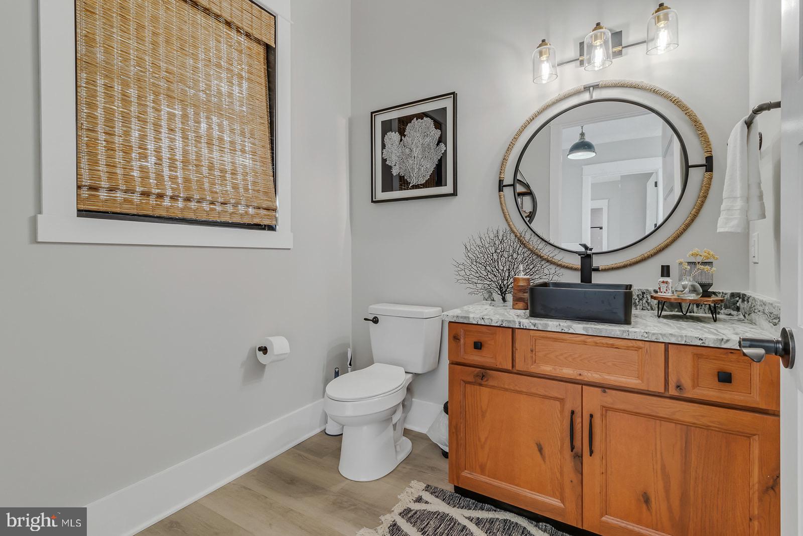 WHITE STONE - Residential