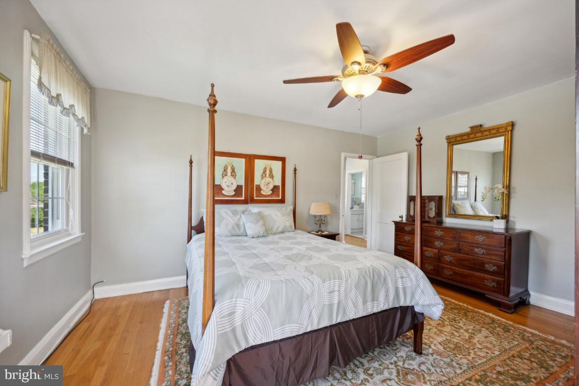 CATONSVILLE KNOLLS - Residential