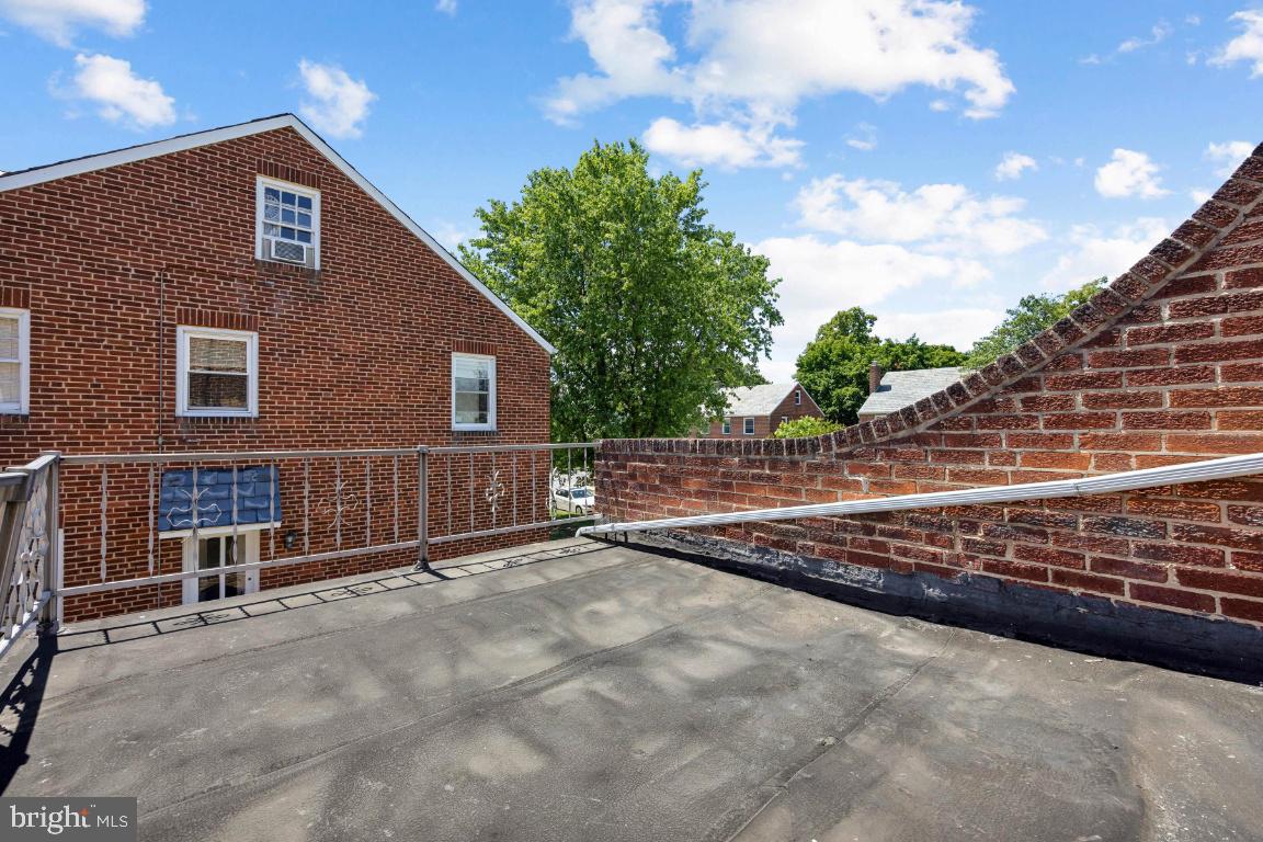 CATONSVILLE KNOLLS - Residential