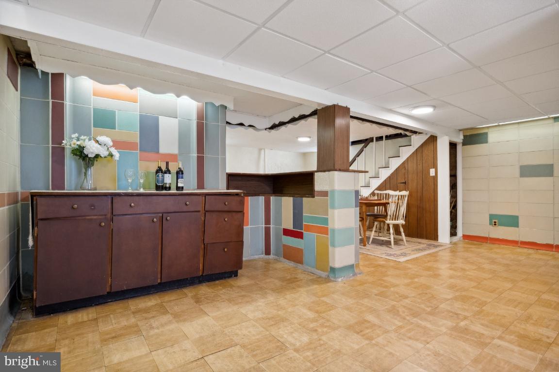 CATONSVILLE KNOLLS - Residential