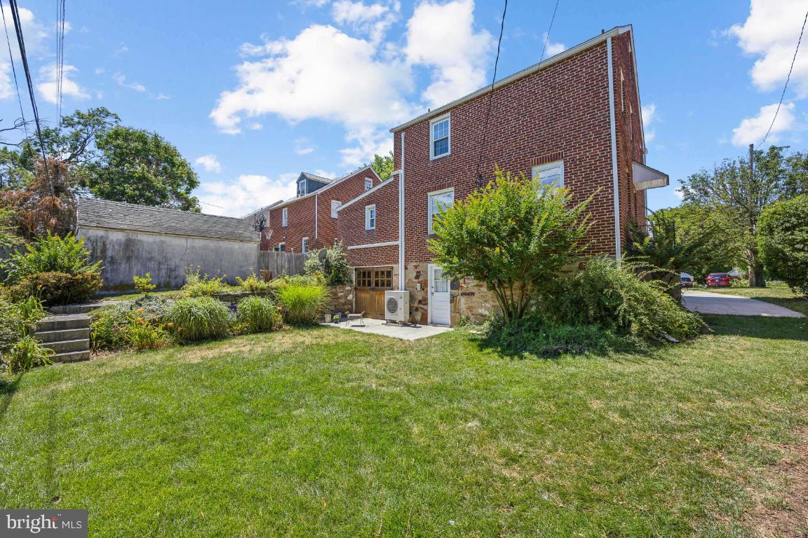 CATONSVILLE KNOLLS - Residential