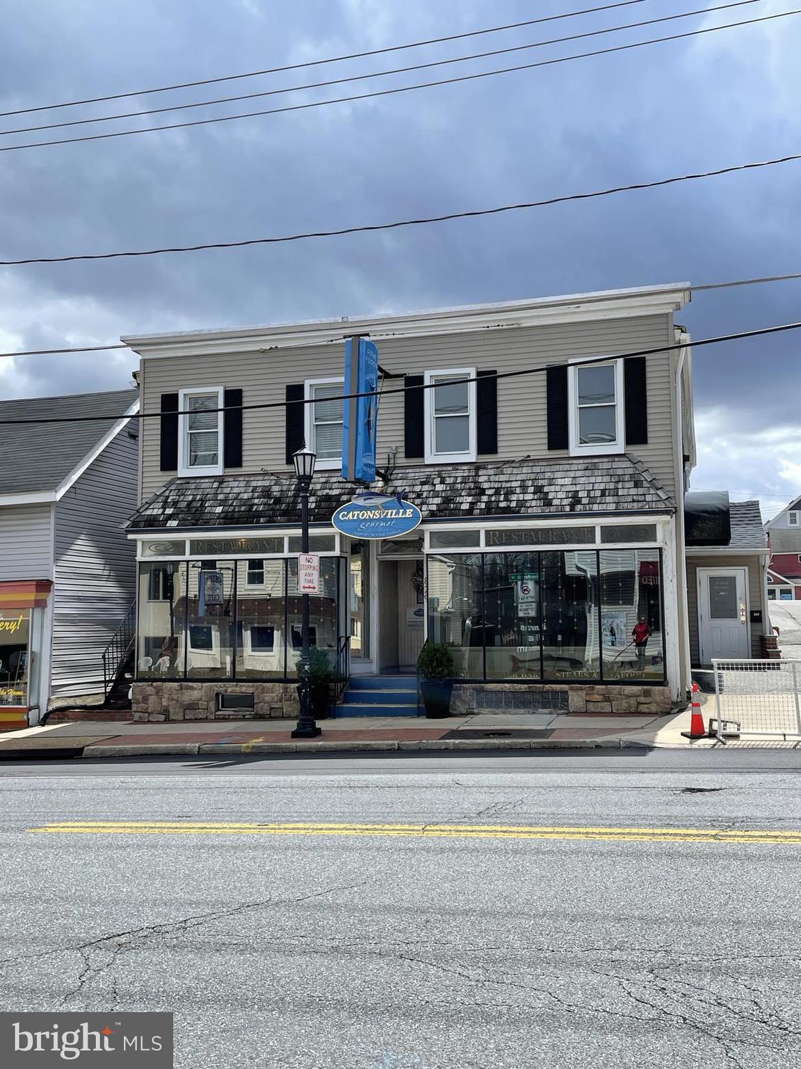 CATONSVILLE KNOLLS - Residential