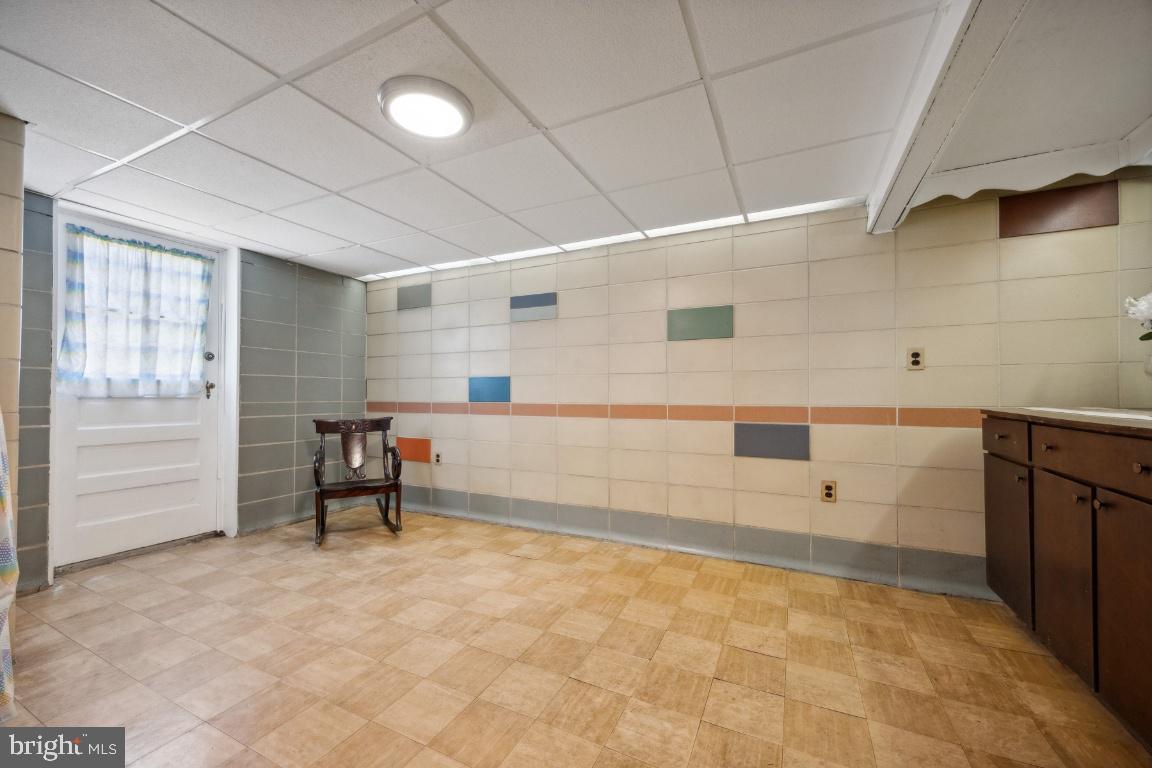 CATONSVILLE KNOLLS - Residential