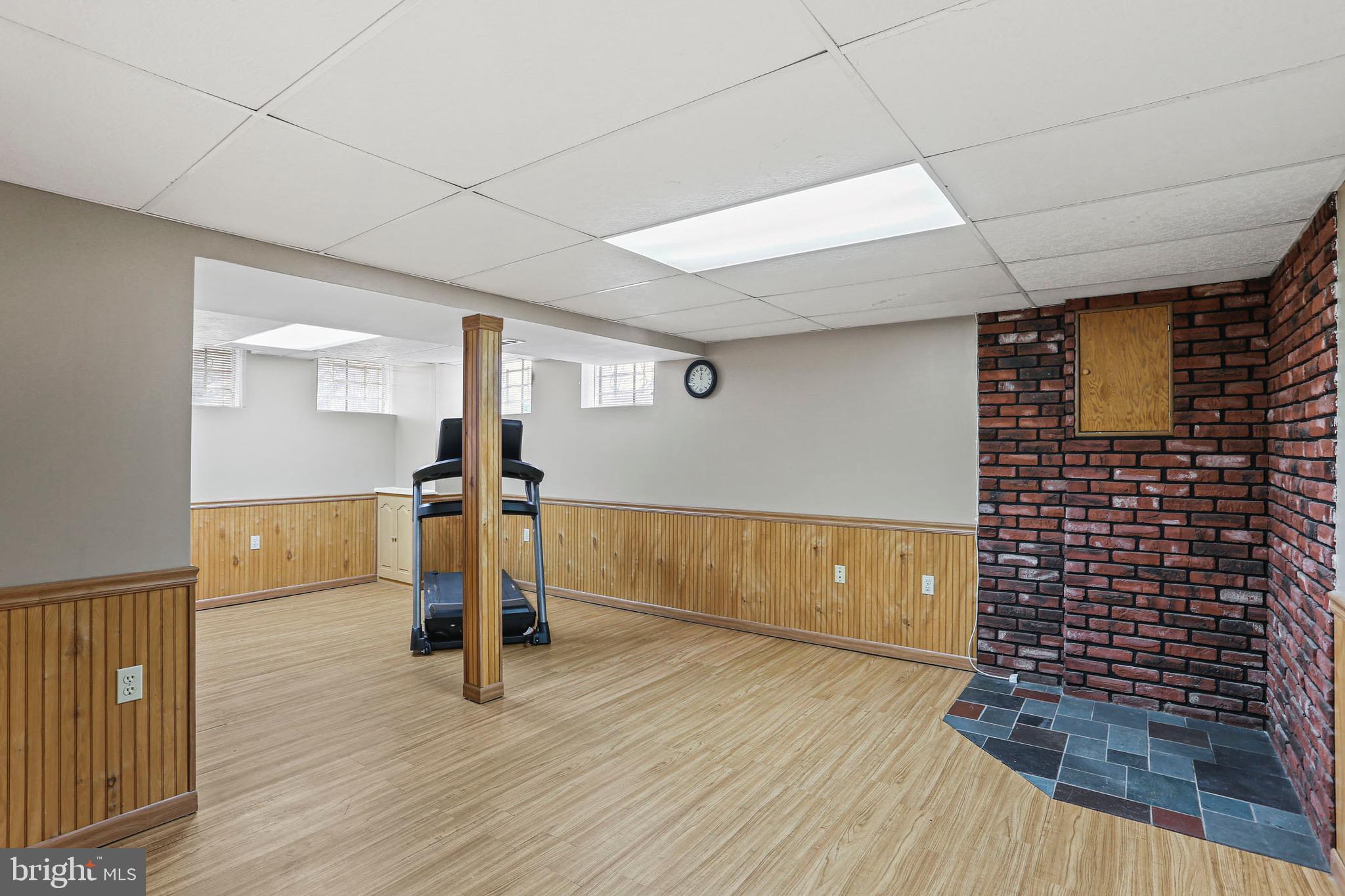 VILLAGE OF OWEN BROWN - Residential