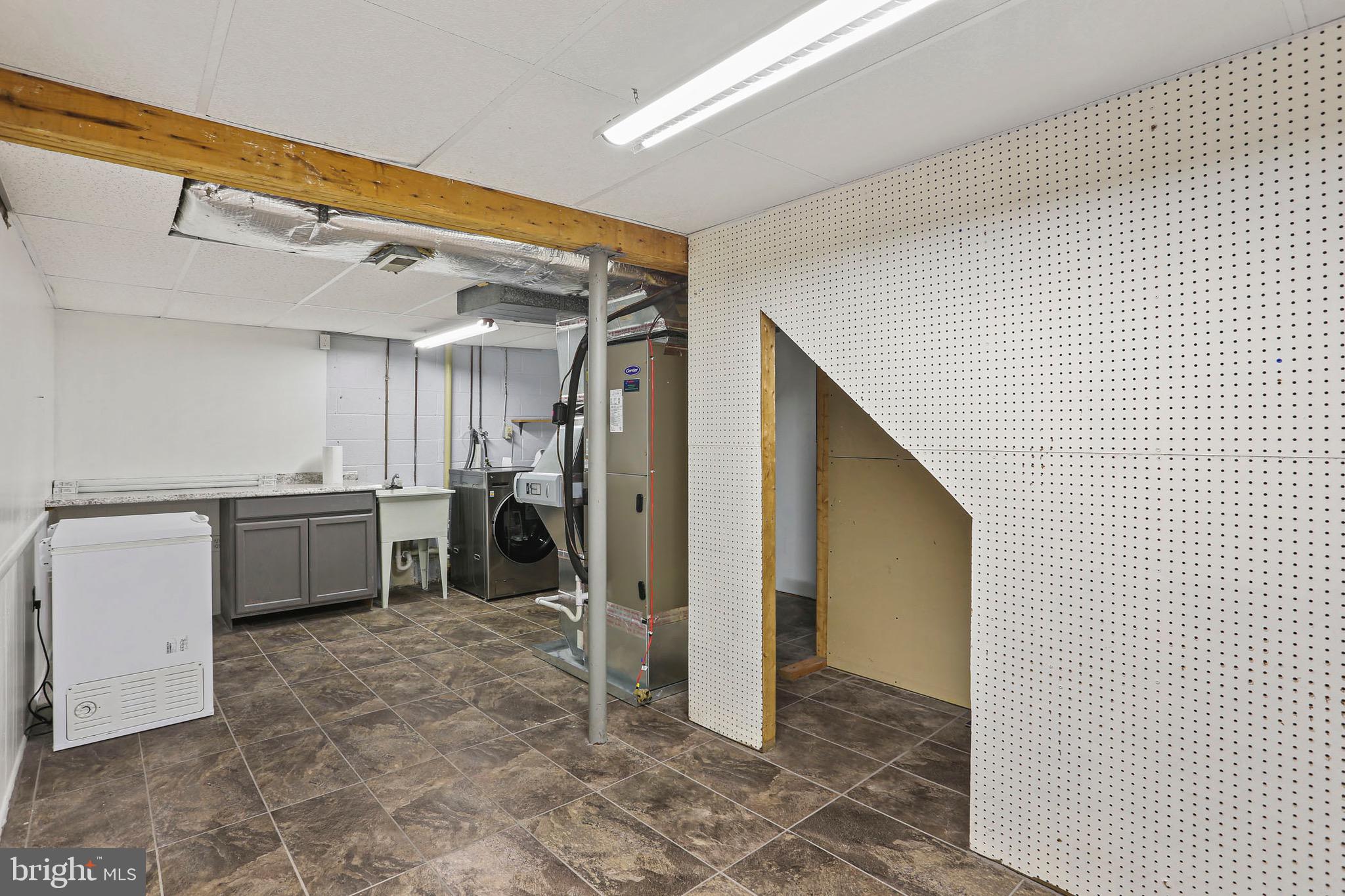 VILLAGE OF OWEN BROWN - Residential