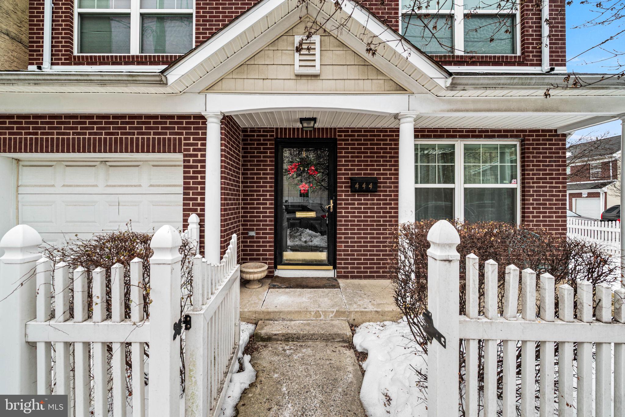DICKINSON NARROWS - Residential