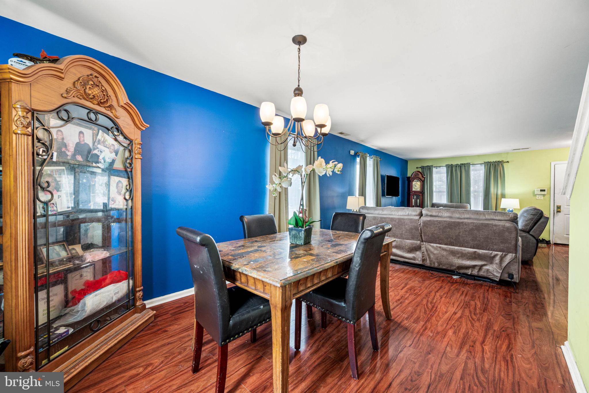 DICKINSON NARROWS - Residential