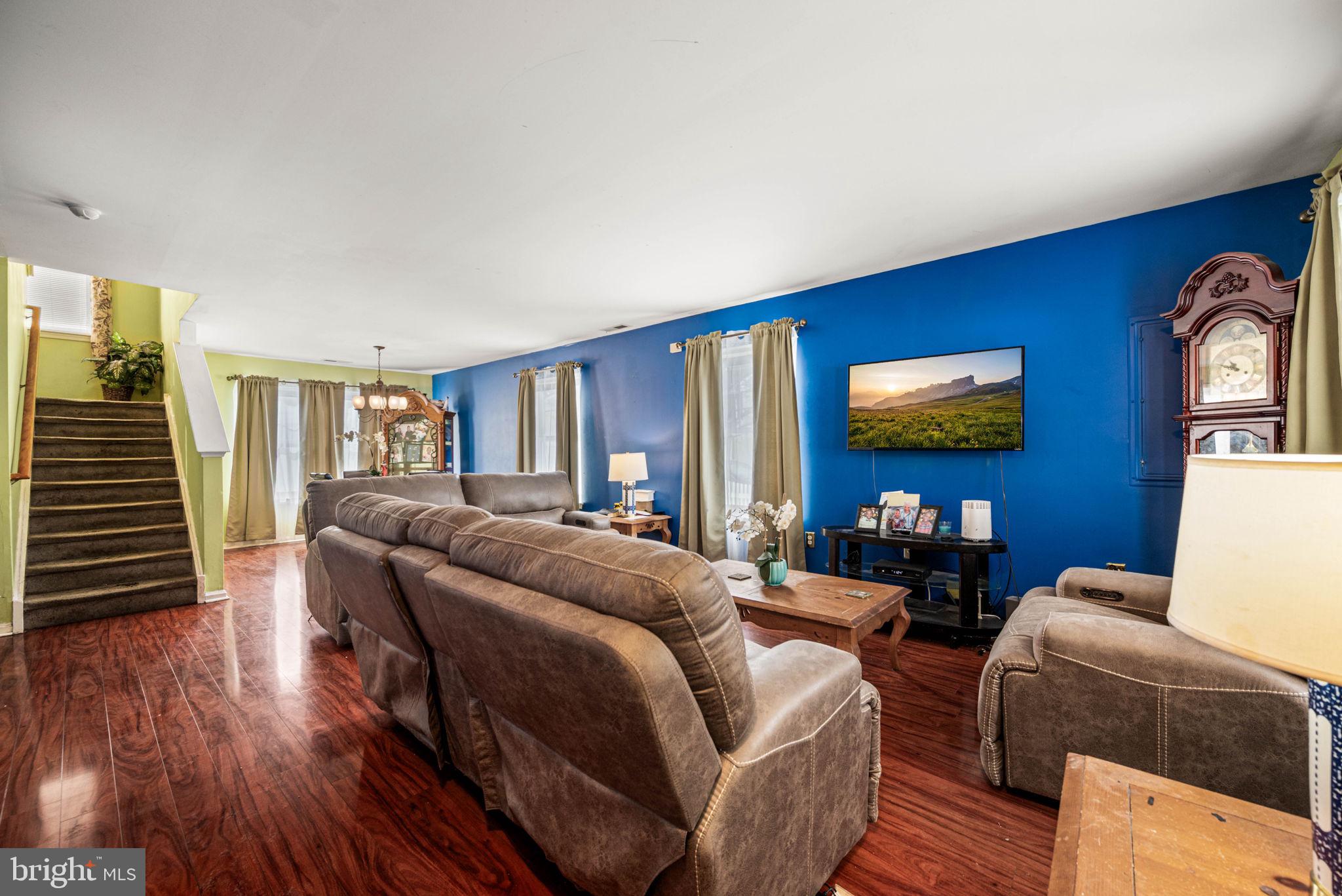 DICKINSON NARROWS - Residential