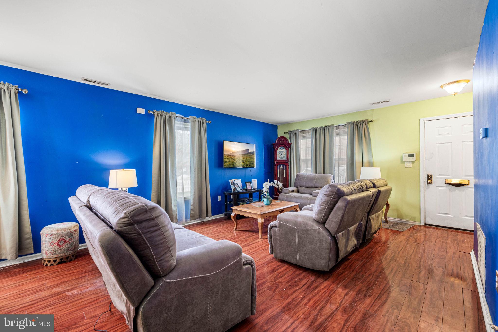 DICKINSON NARROWS - Residential