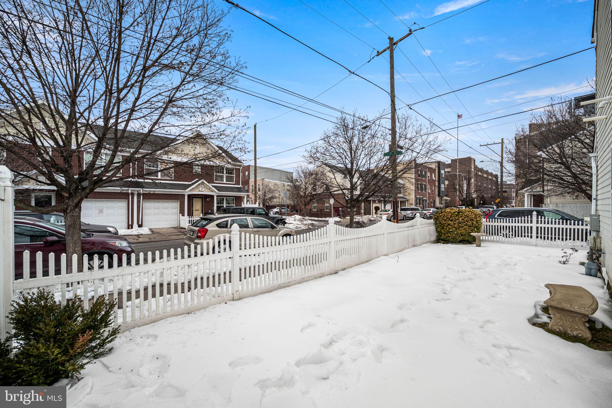 DICKINSON NARROWS - Residential