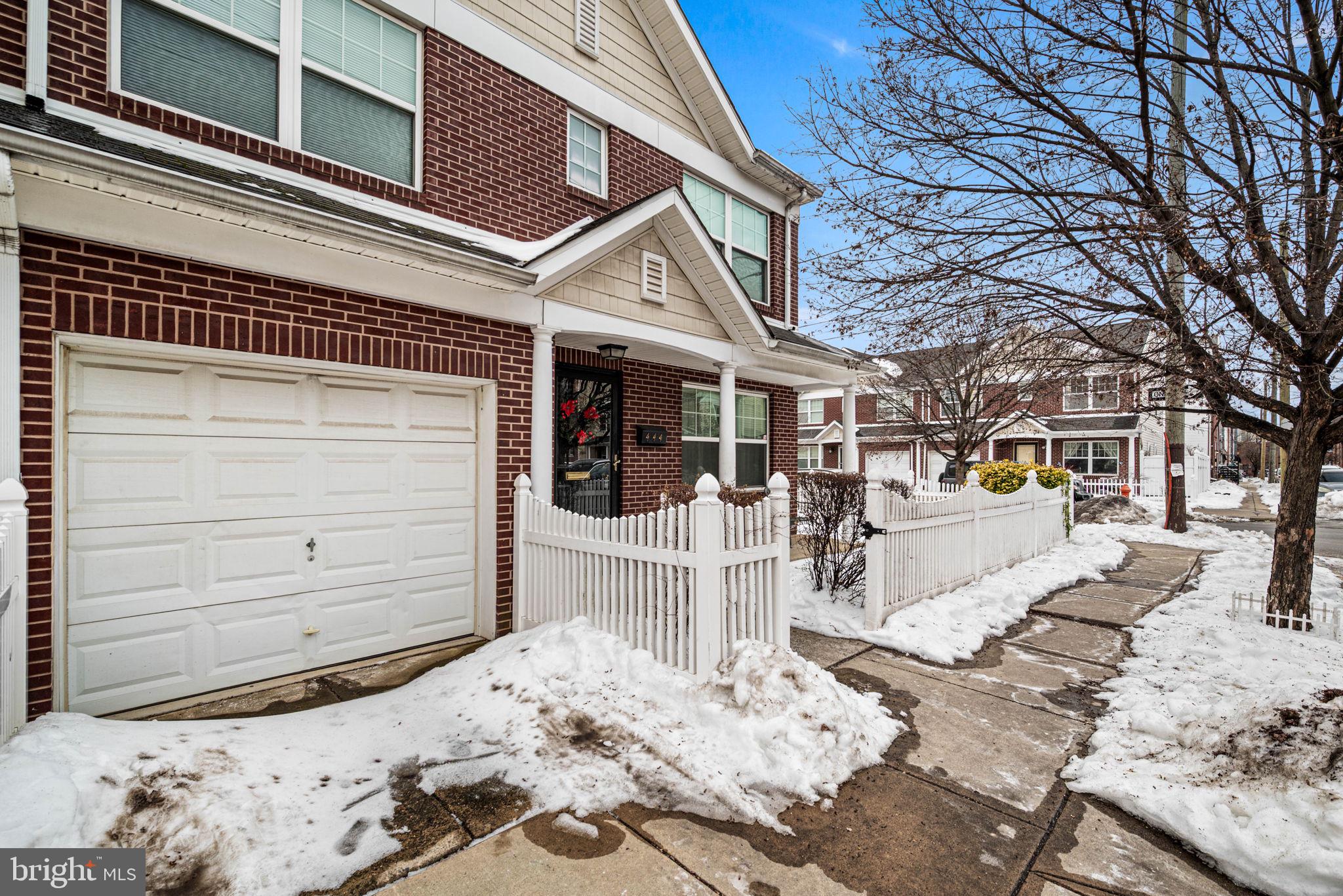 DICKINSON NARROWS - Residential