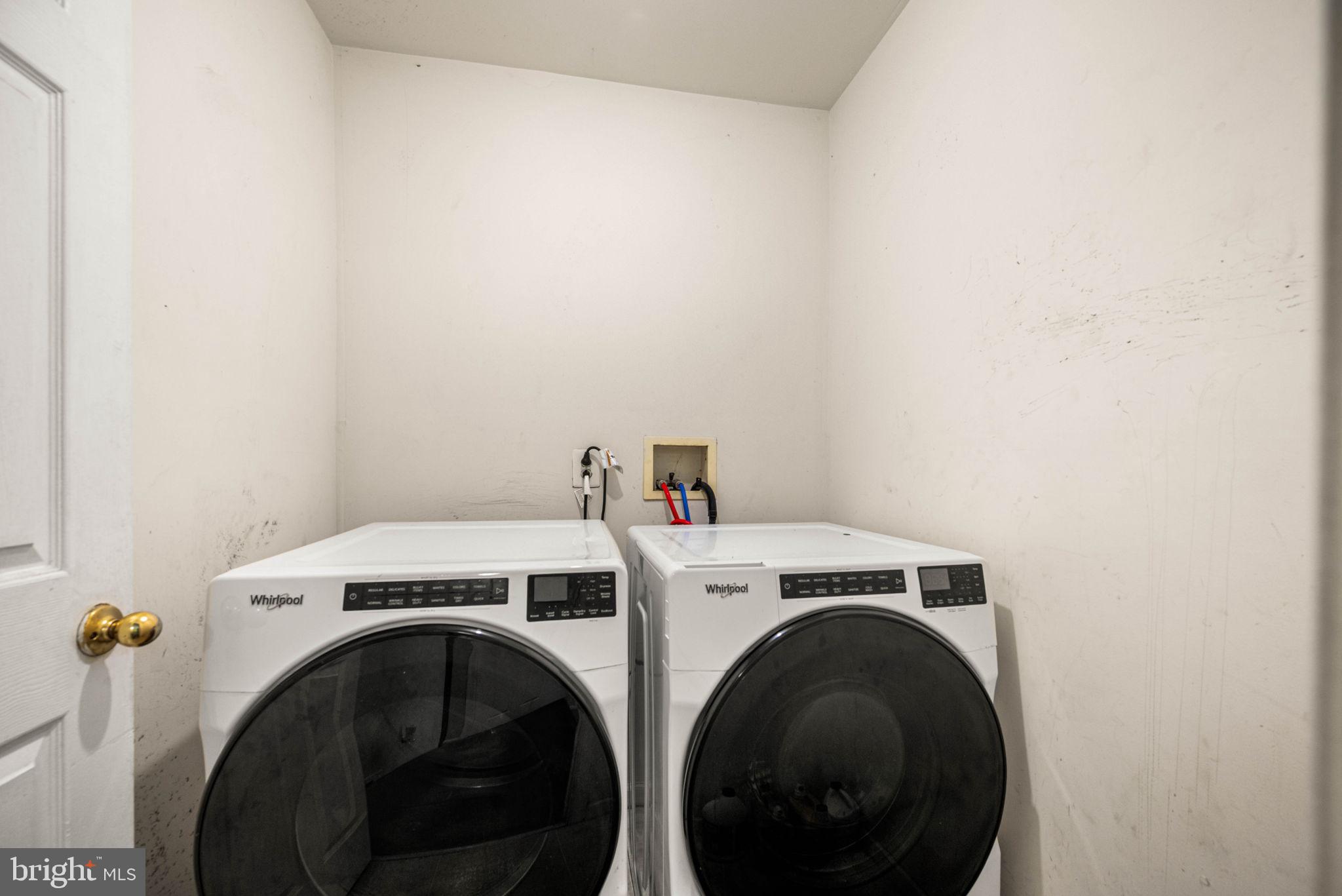 DICKINSON NARROWS - Residential