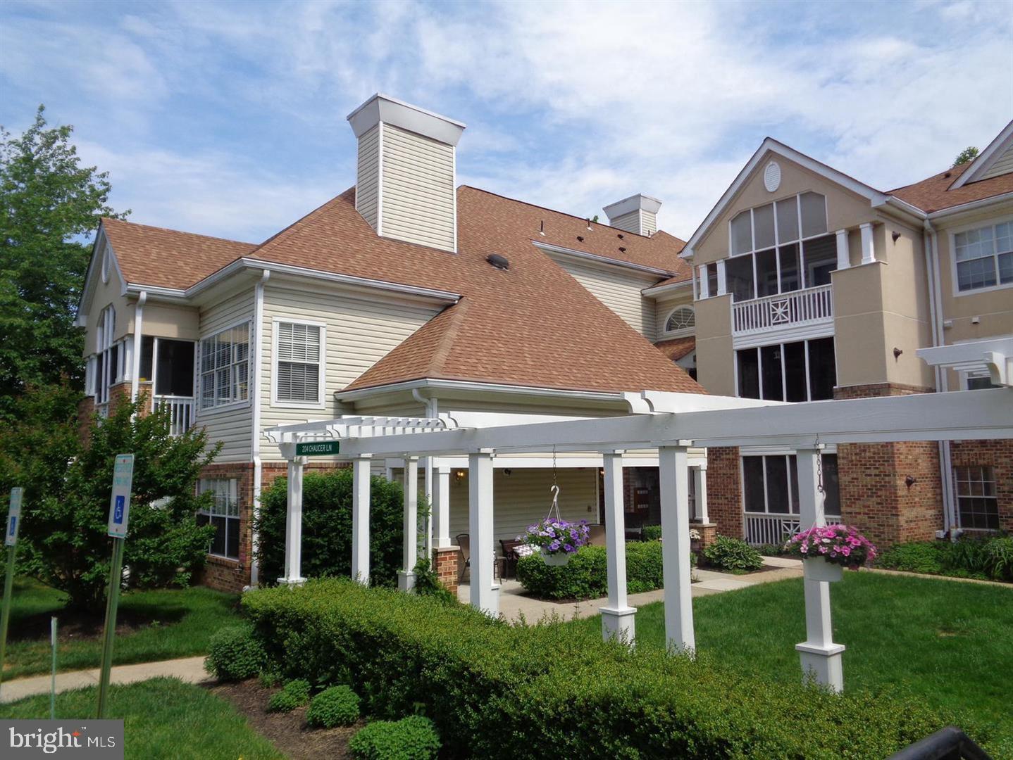 ENGLISH COUNTRY MANOR - Residential